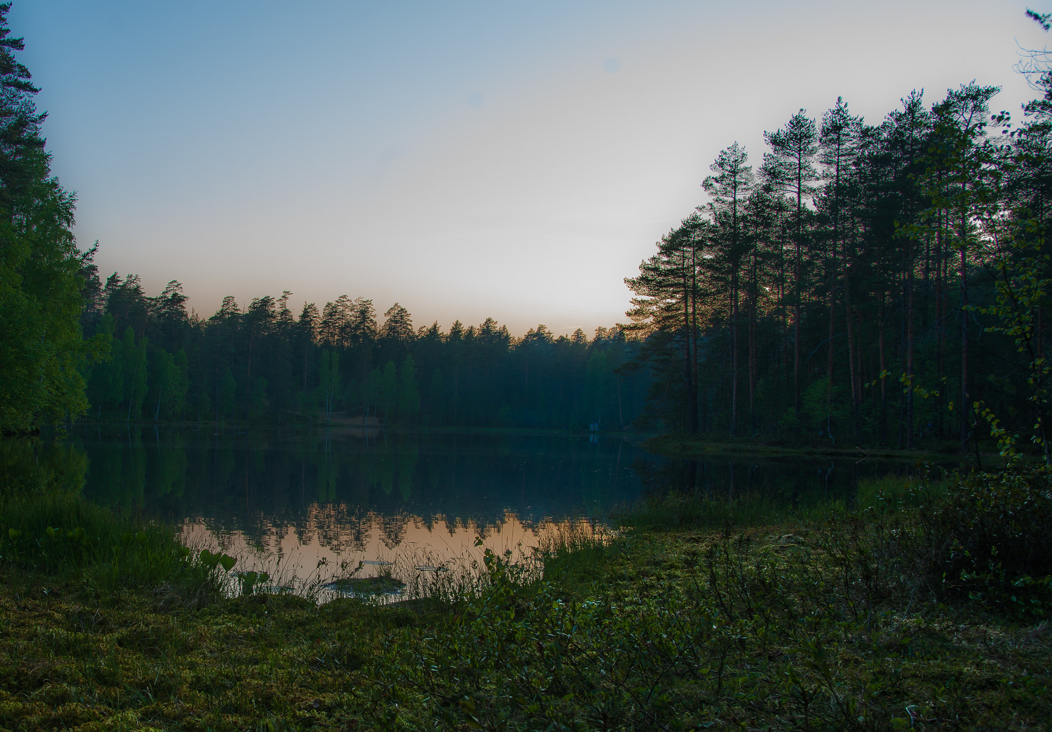 Sony Alpha DSLR-A900 + Sigma ZOOM-alpha 35-135mm F3.5-4.5 sample photo. Quiet evening on the karelian lake photography