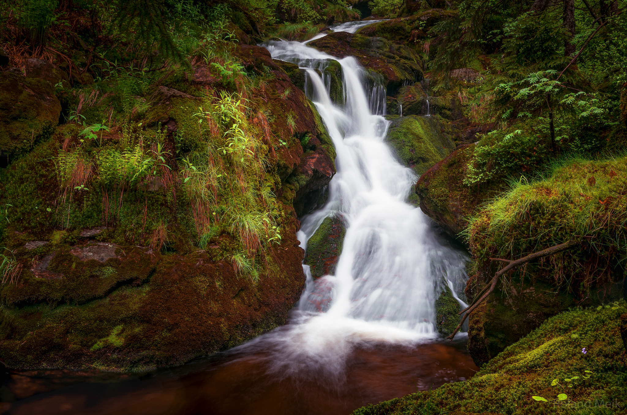 Nikon D5100 + Sigma 18-35mm F1.8 DC HSM Art sample photo. Again a waterfall photography