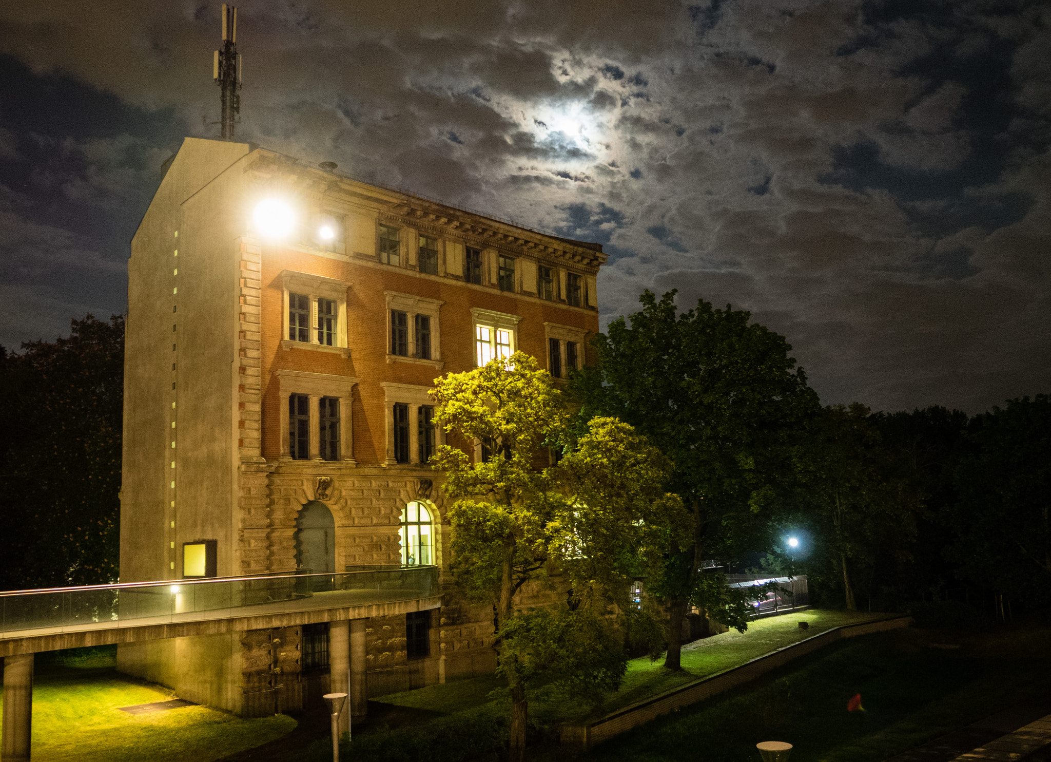 Olympus OM-D E-M1 + OLYMPUS M.12mm F2.0 sample photo. Moon over berlin 1 photography