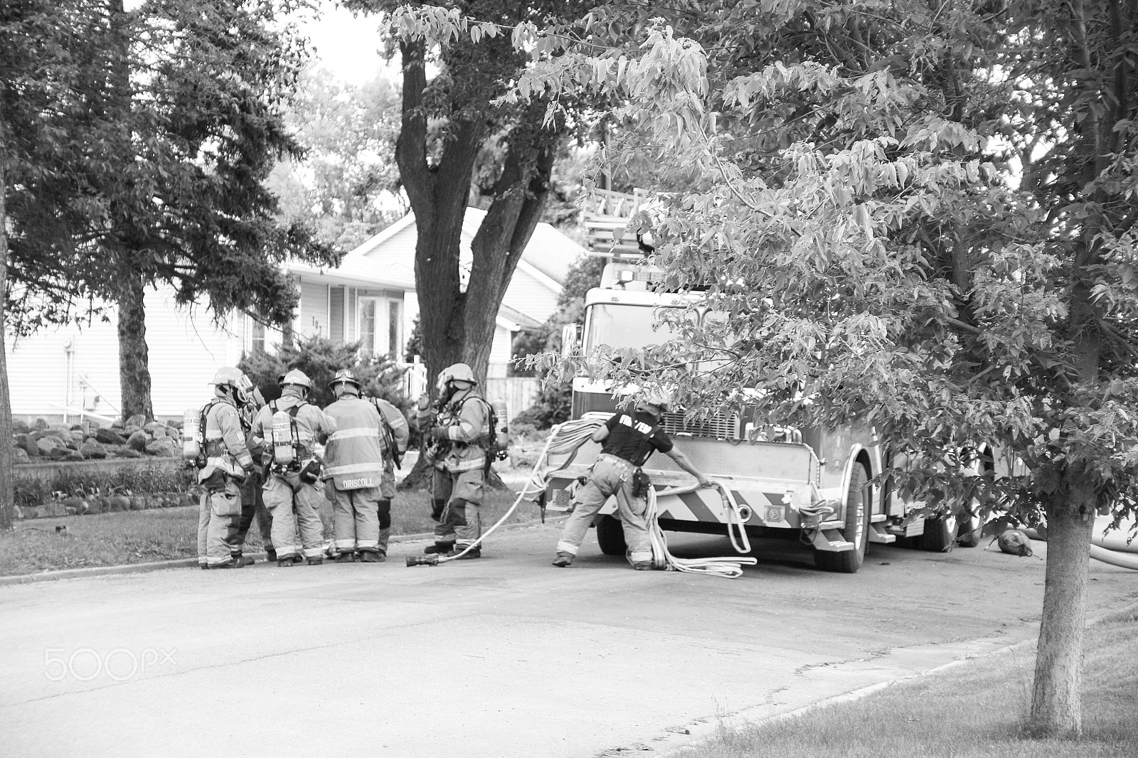 Canon EOS 450D (EOS Rebel XSi / EOS Kiss X2) sample photo. Fire on the block photography