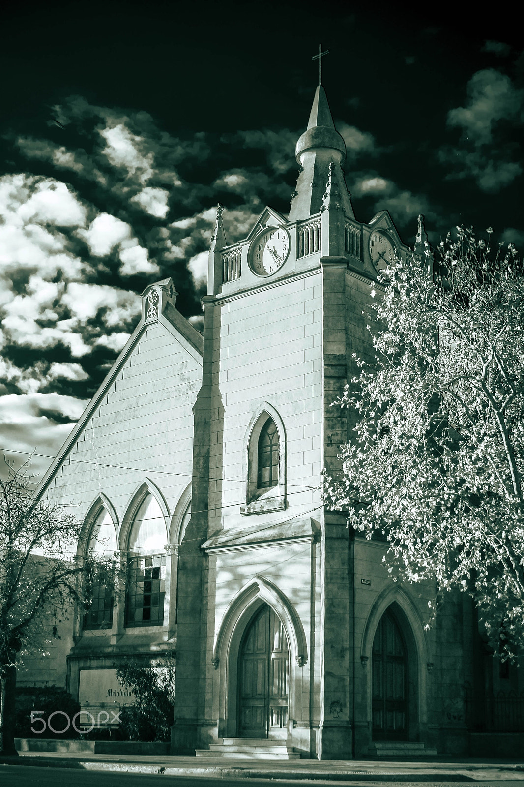 Canon EOS 100D (EOS Rebel SL1 / EOS Kiss X7) sample photo. Methodist church, by mauricio barbiani photography