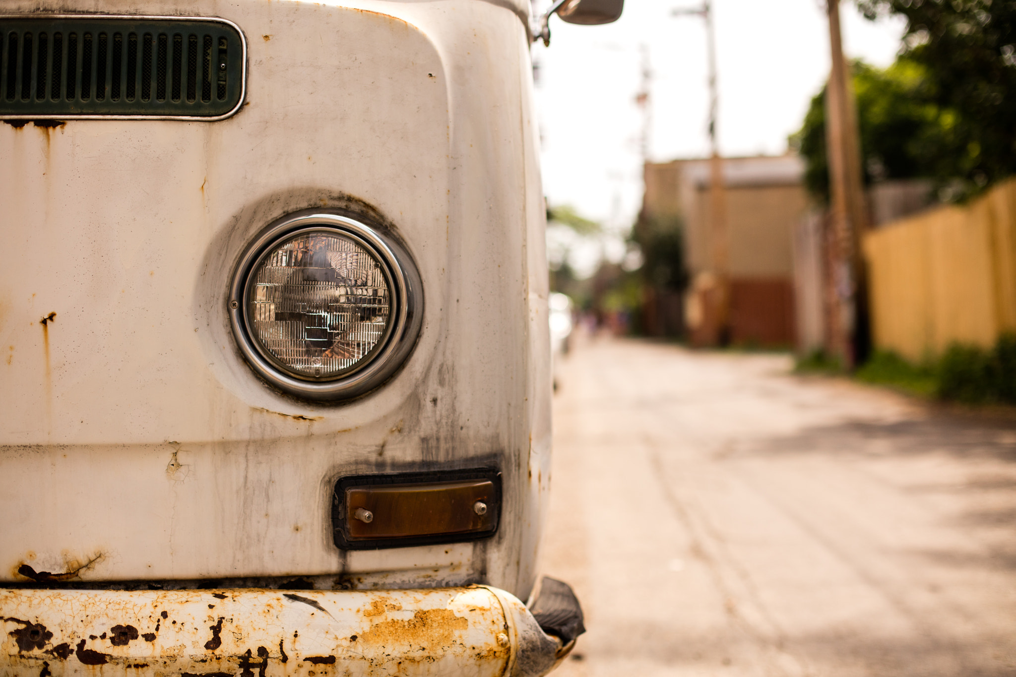 Canon EOS 5DS + Canon EF 50mm F1.4 USM sample photo. Abandoned van photography