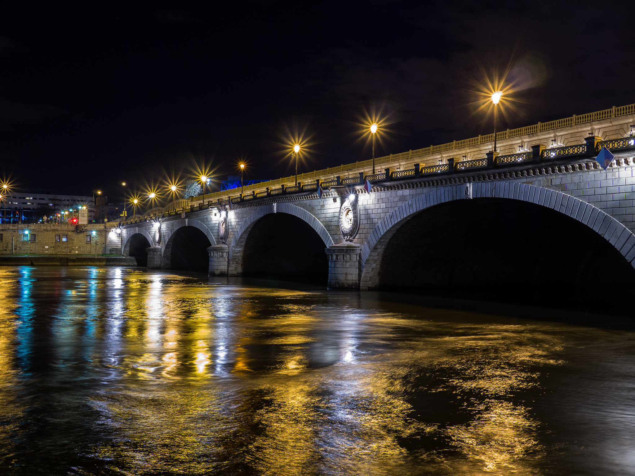Olympus OM-D E-M10 + Panasonic Lumix G 20mm F1.7 ASPH sample photo. Pont de bercy photography