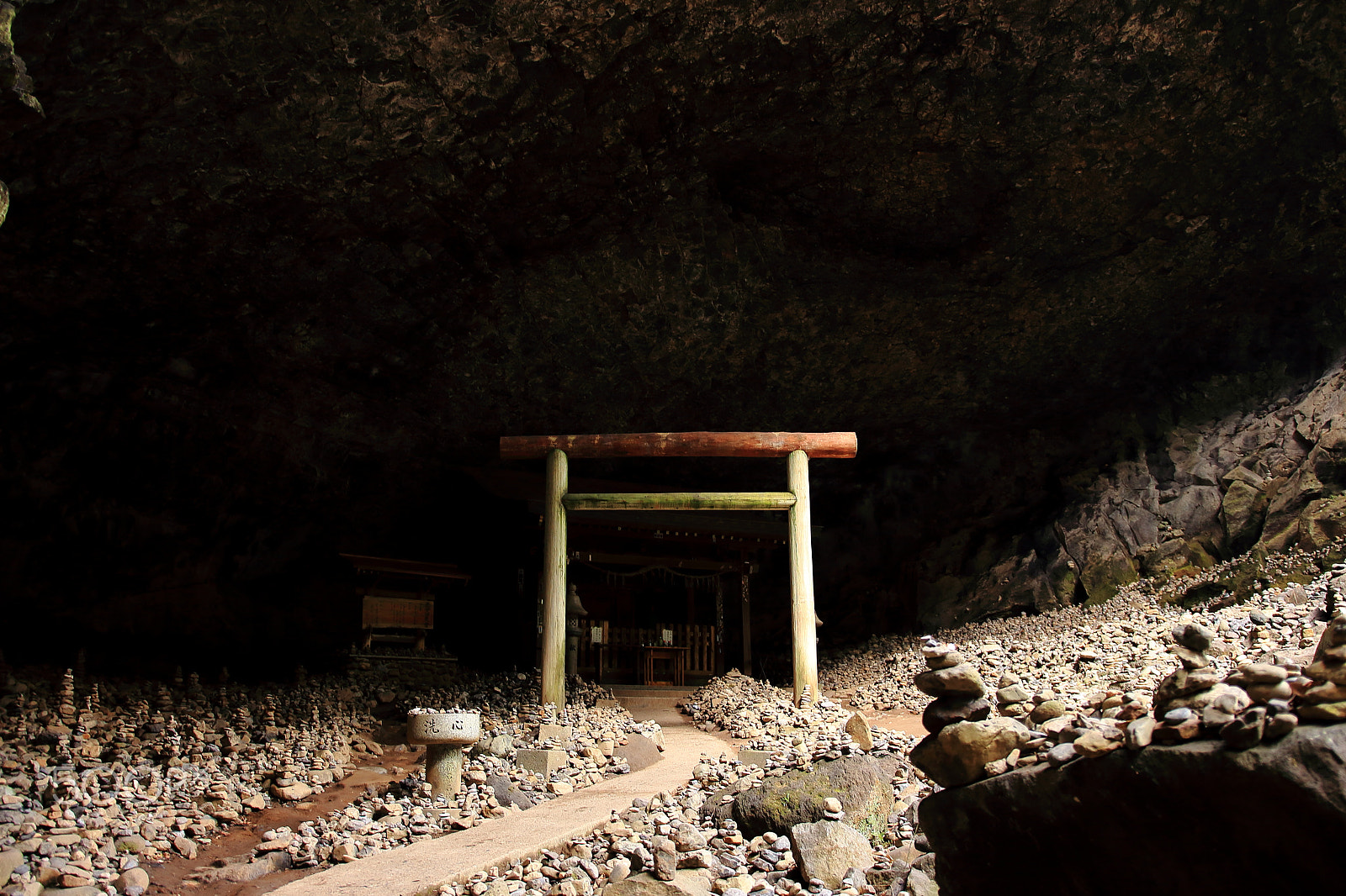 Sigma 18-35mm f/1.8 DC HSM sample photo. Mysterious japanese shrine photography