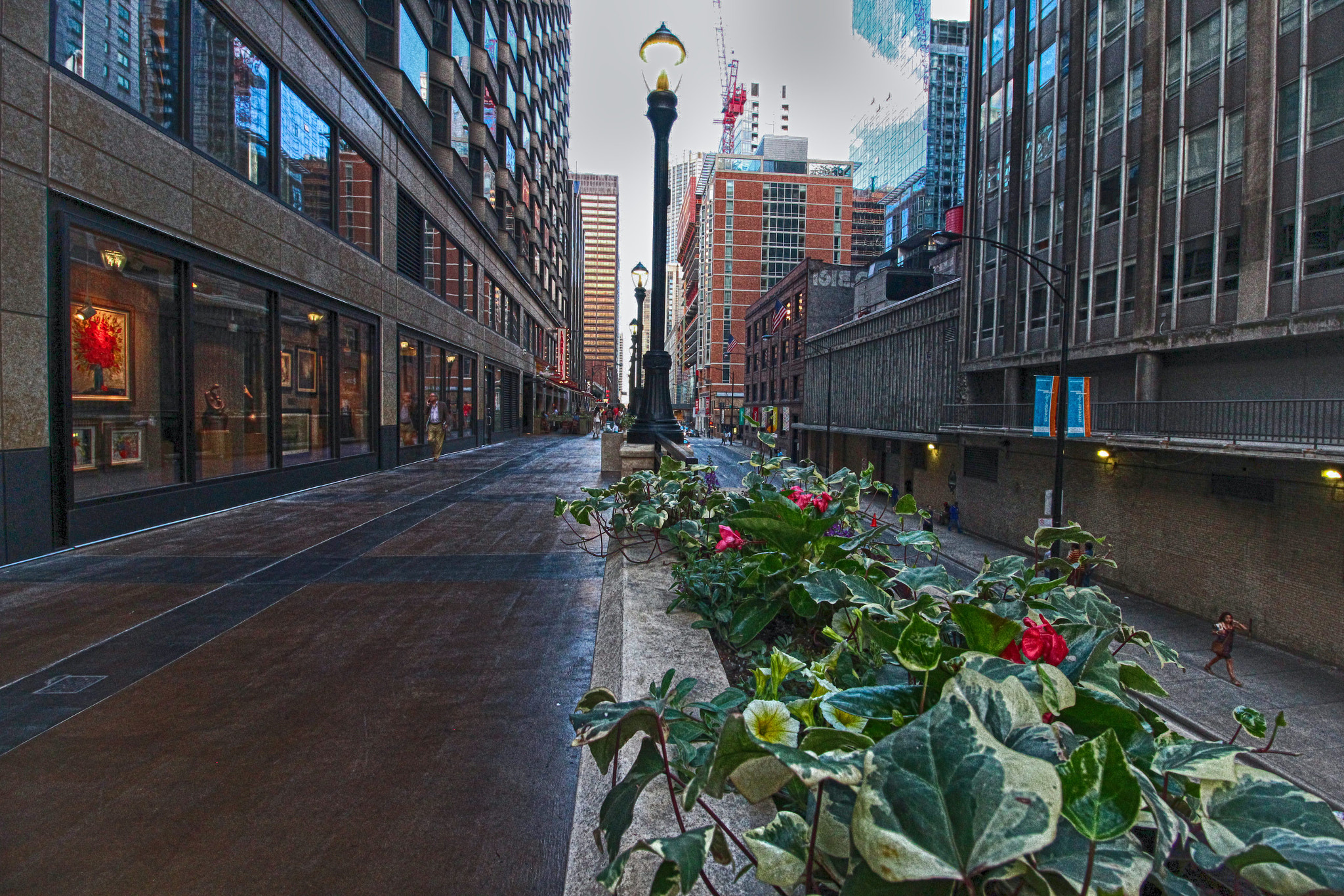 Canon EF-S 10-18mm F4.5–5.6 IS STM sample photo. Chicago street photography