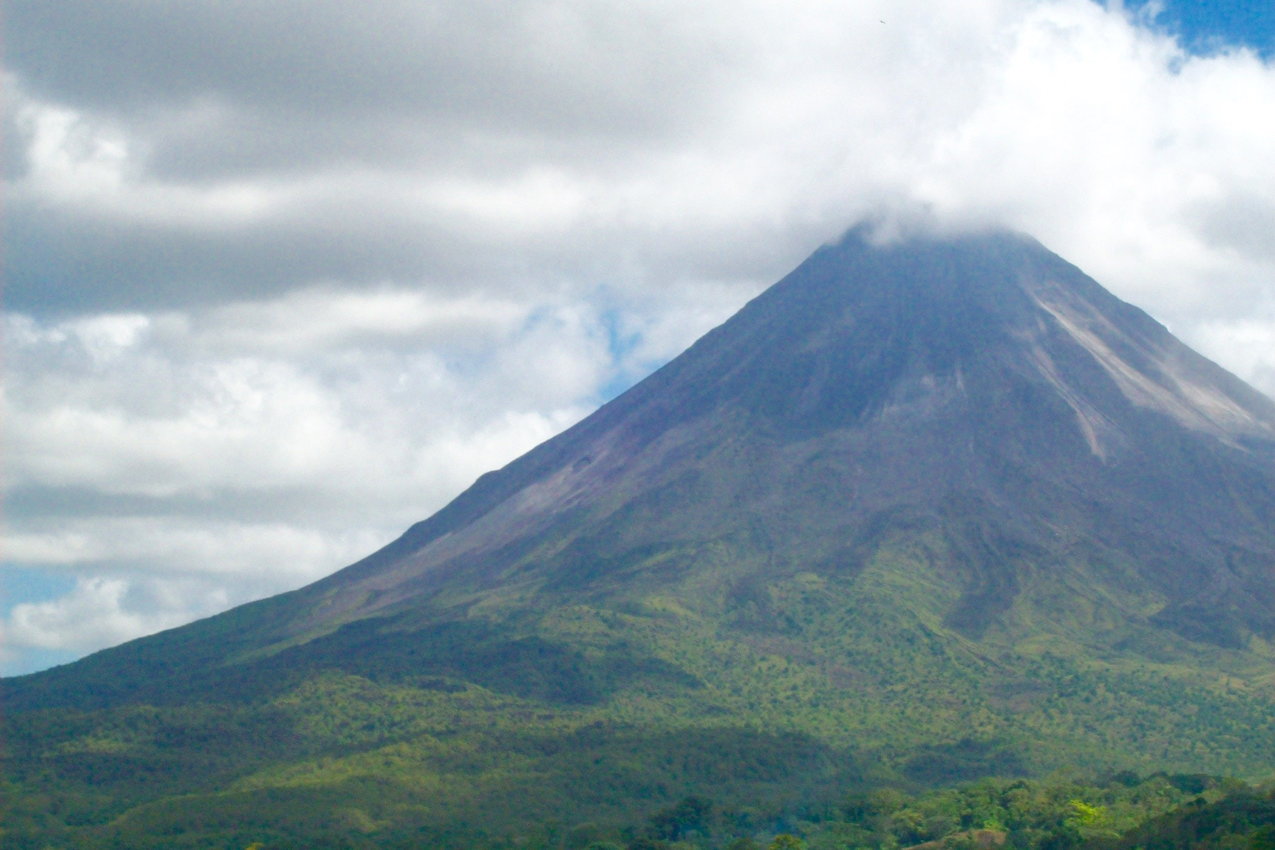 Kodak EASYSHARE C613 ZOOM DIGITAL CAMERA sample photo. Volcán arenal photography