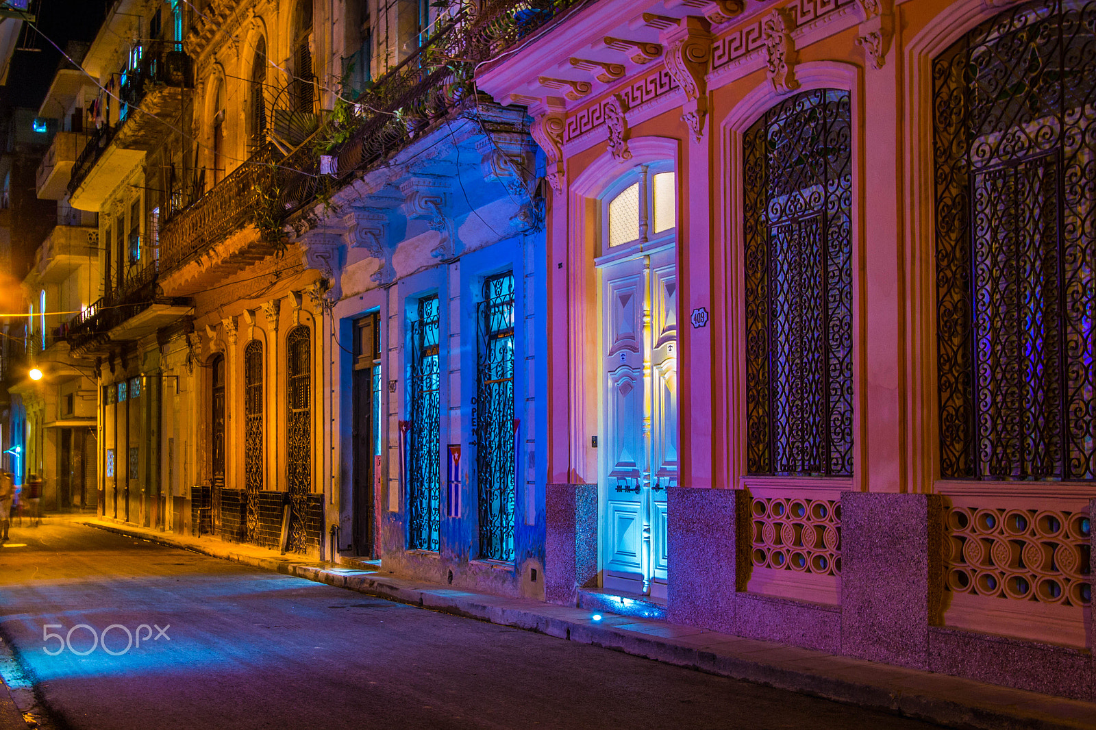 Canon EF-S 10-22mm F3.5-4.5 USM sample photo. The colors of cuba photography
