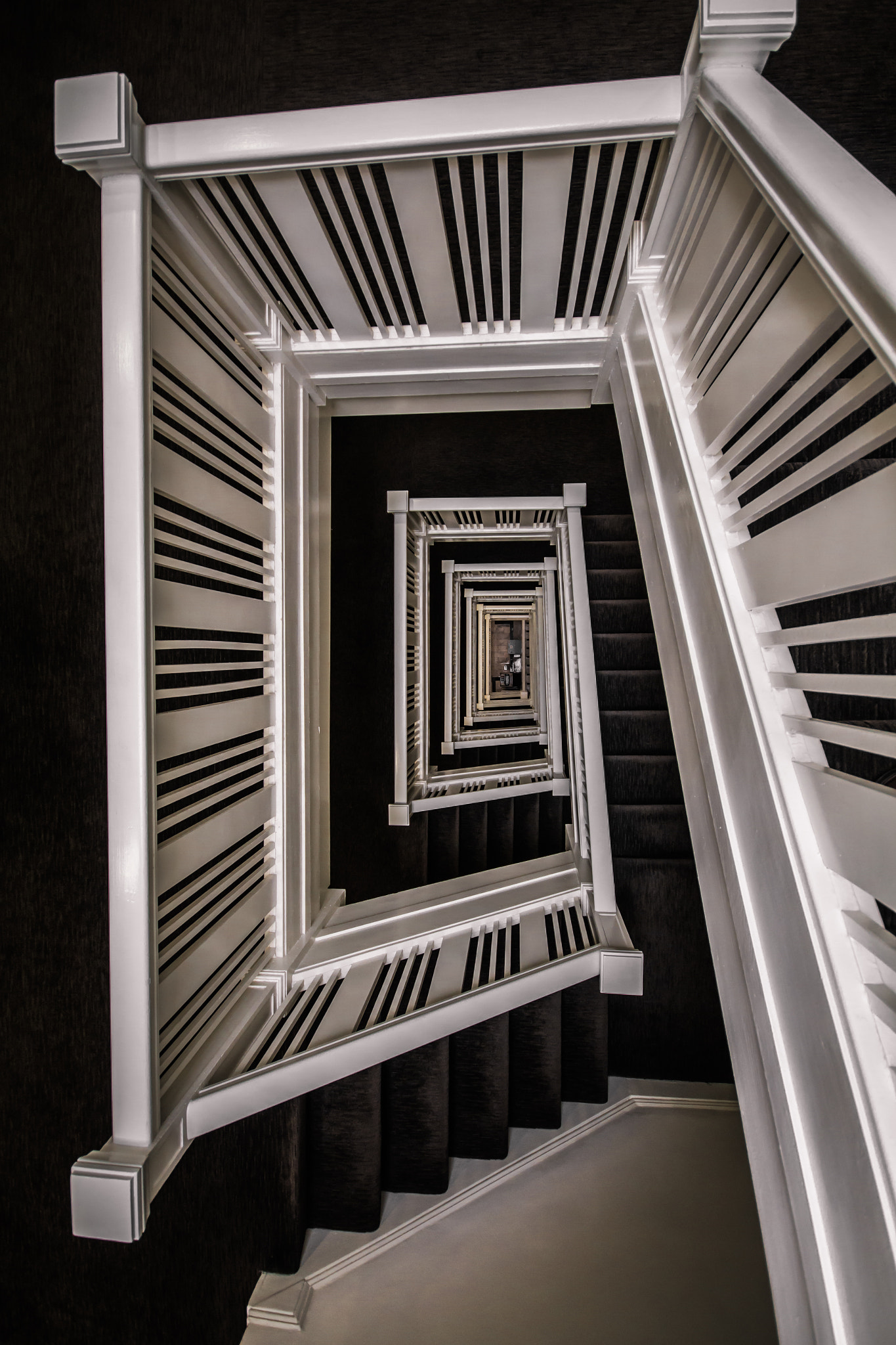 Sigma 10-20mm F4-5.6 EX DC HSM sample photo. Winding down in sf photography