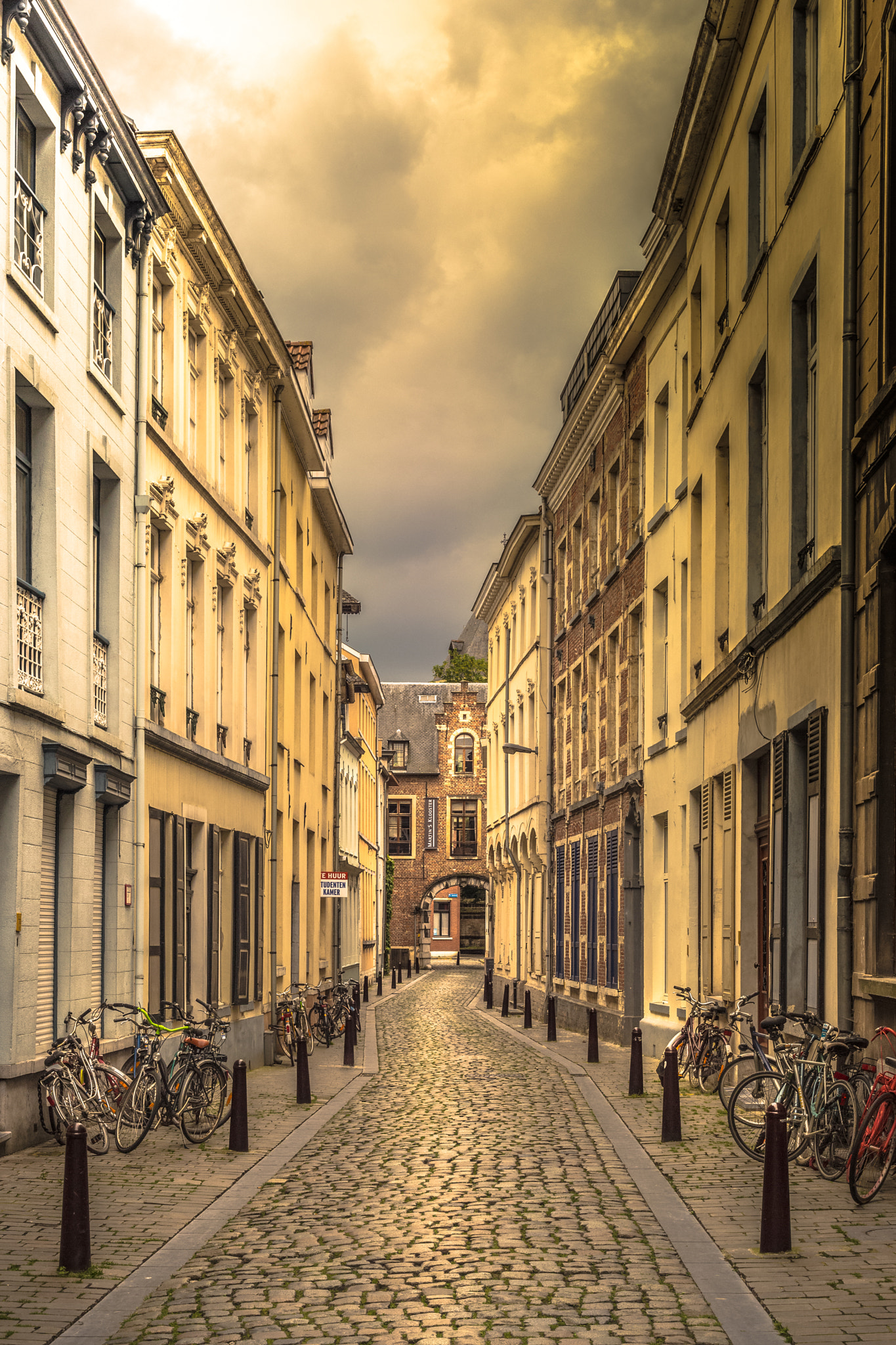 Canon EOS 6D + Canon EF 50mm f/1.8 sample photo. Cloudy day on leuven photography