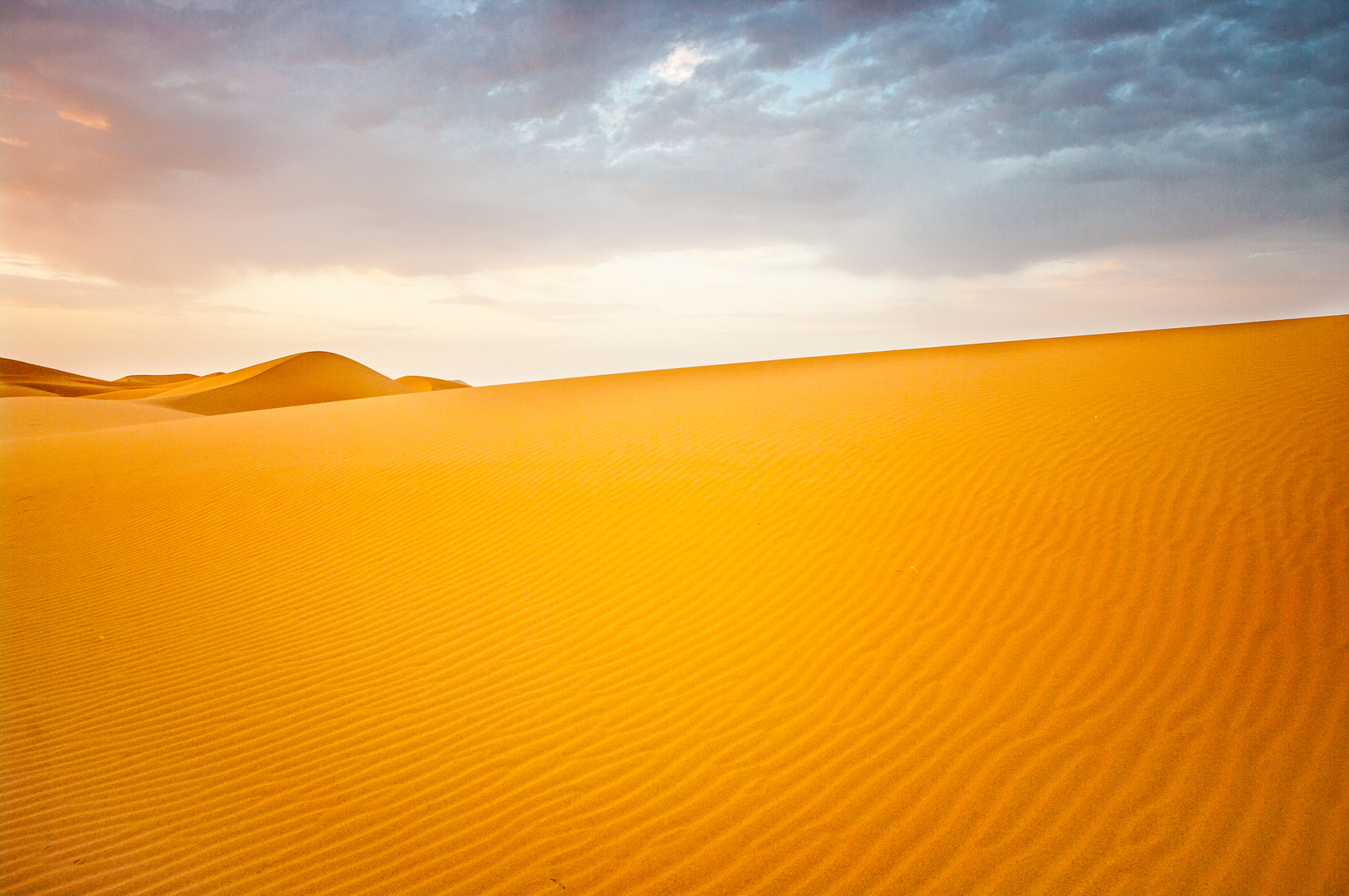 Sigma AF 10-20mm F4-5.6 EX DC sample photo. Sunset on sahara desert photography