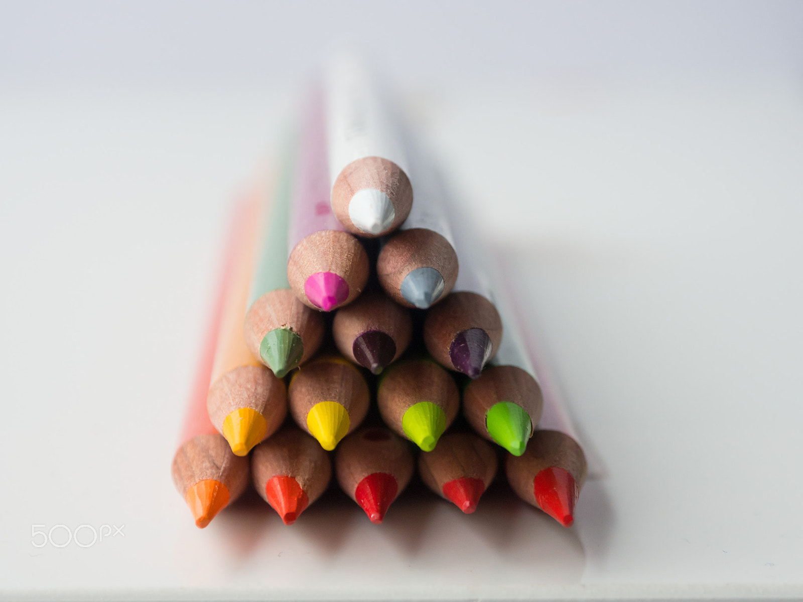 Olympus OM-D E-M10 + OLYMPUS M.12-50mm F3.5-6.3 sample photo. Prismacolor colored pencils photography