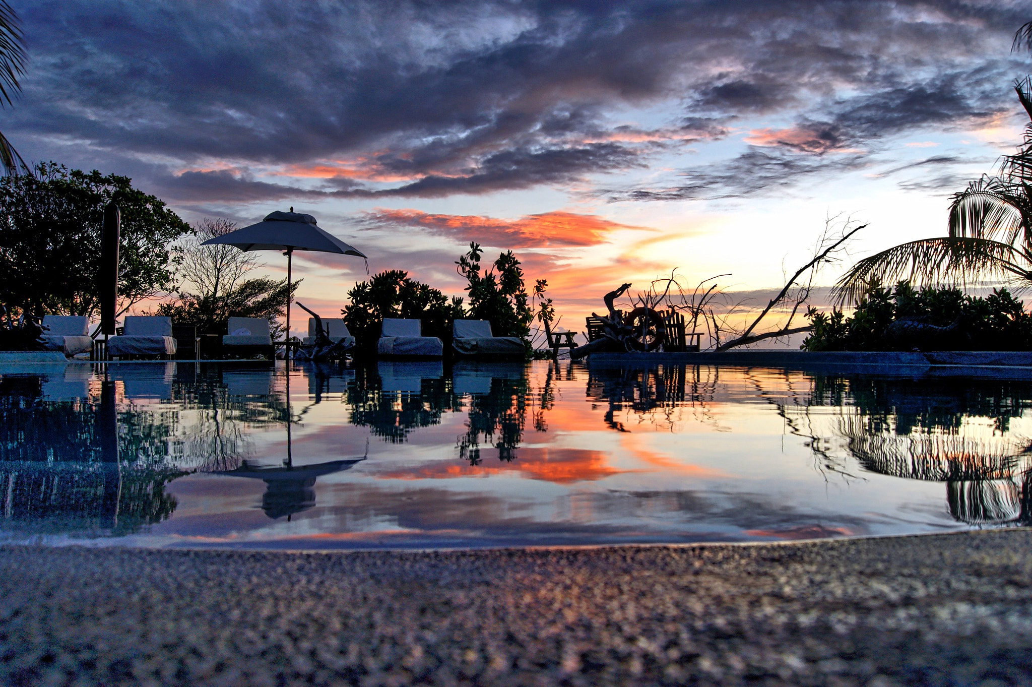 Sony Alpha DSLR-A290 + Sony DT 18-55mm F3.5-5.6 SAM II sample photo. Denis island on sunset - seychelles  photography