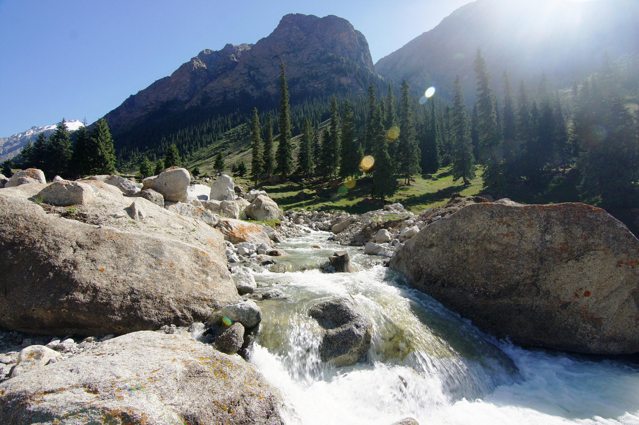 Sony Alpha DSLR-A550 + 20mm F2.8 sample photo. Kyrgyzstan -- barskaun gorge photography