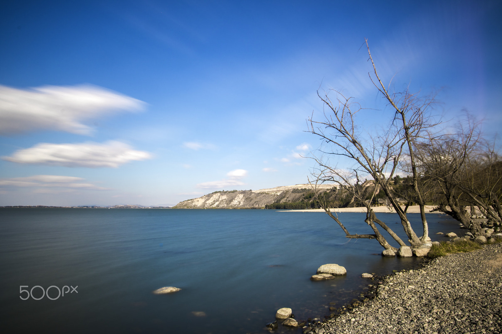 Canon EOS 760D (EOS Rebel T6s / EOS 8000D) + Canon EF 17-40mm F4L USM sample photo. Dianchi lake photography