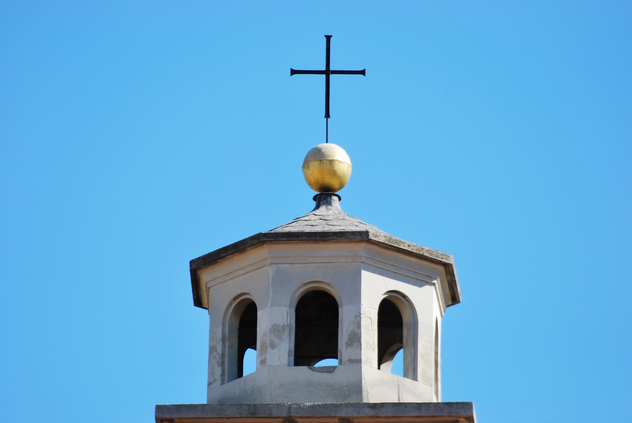 Nikon D60 sample photo. Cross and globe photography
