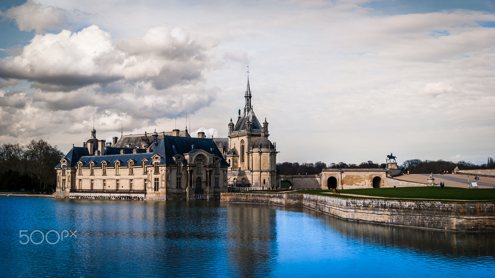 Sony Alpha DSLR-A290 + Sony DT 18-55mm F3.5-5.6 SAM sample photo. Château de chantilly photography