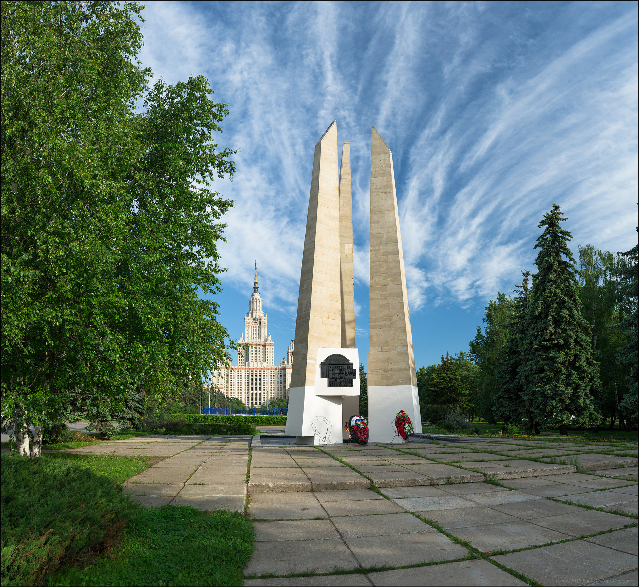 Panasonic Lumix DMC-G3 + Panasonic Leica DG Summilux 25mm F1.4 II ASPH sample photo. Russia. moscow. the eternal flame near the moscow photography