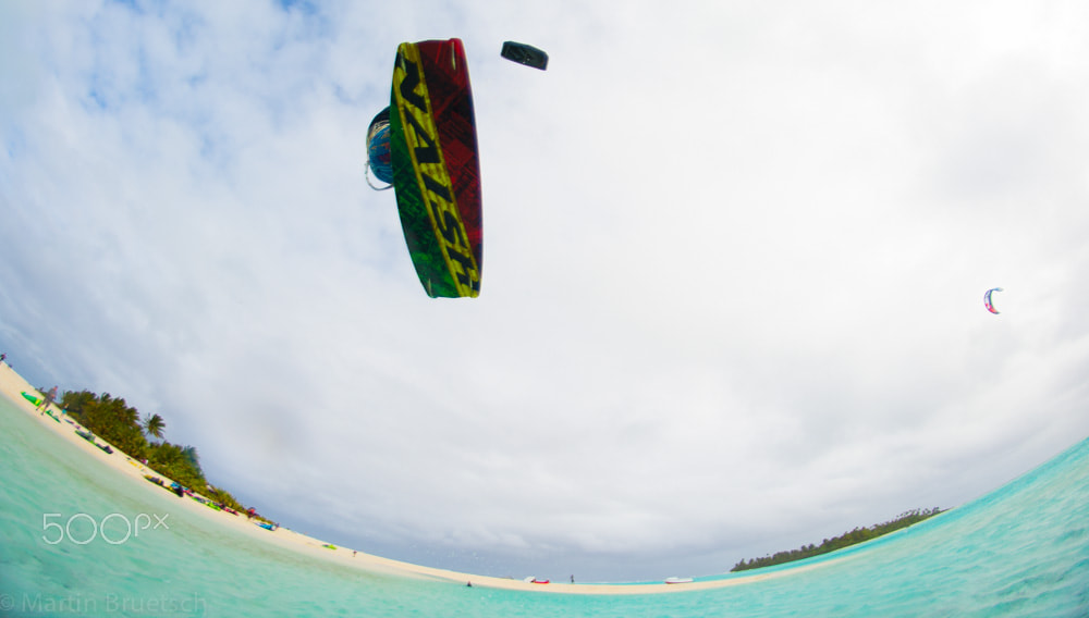 Nikon D600 + Samyang 8mm F3.5 Aspherical IF MC Fisheye sample photo. Kitesurfing aitutaki photography