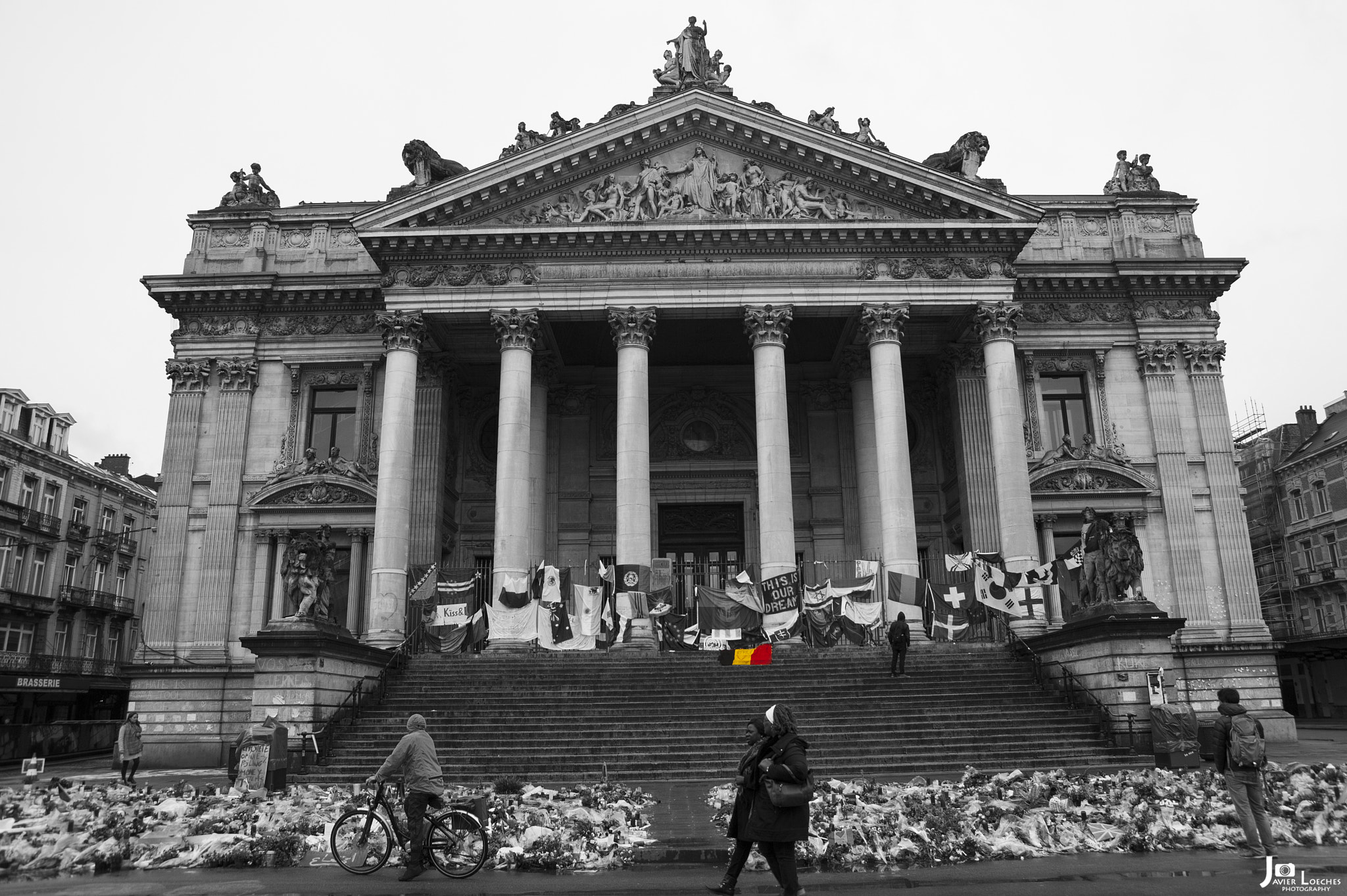 Nikon D3000 sample photo. Plaza de la bolsa photography
