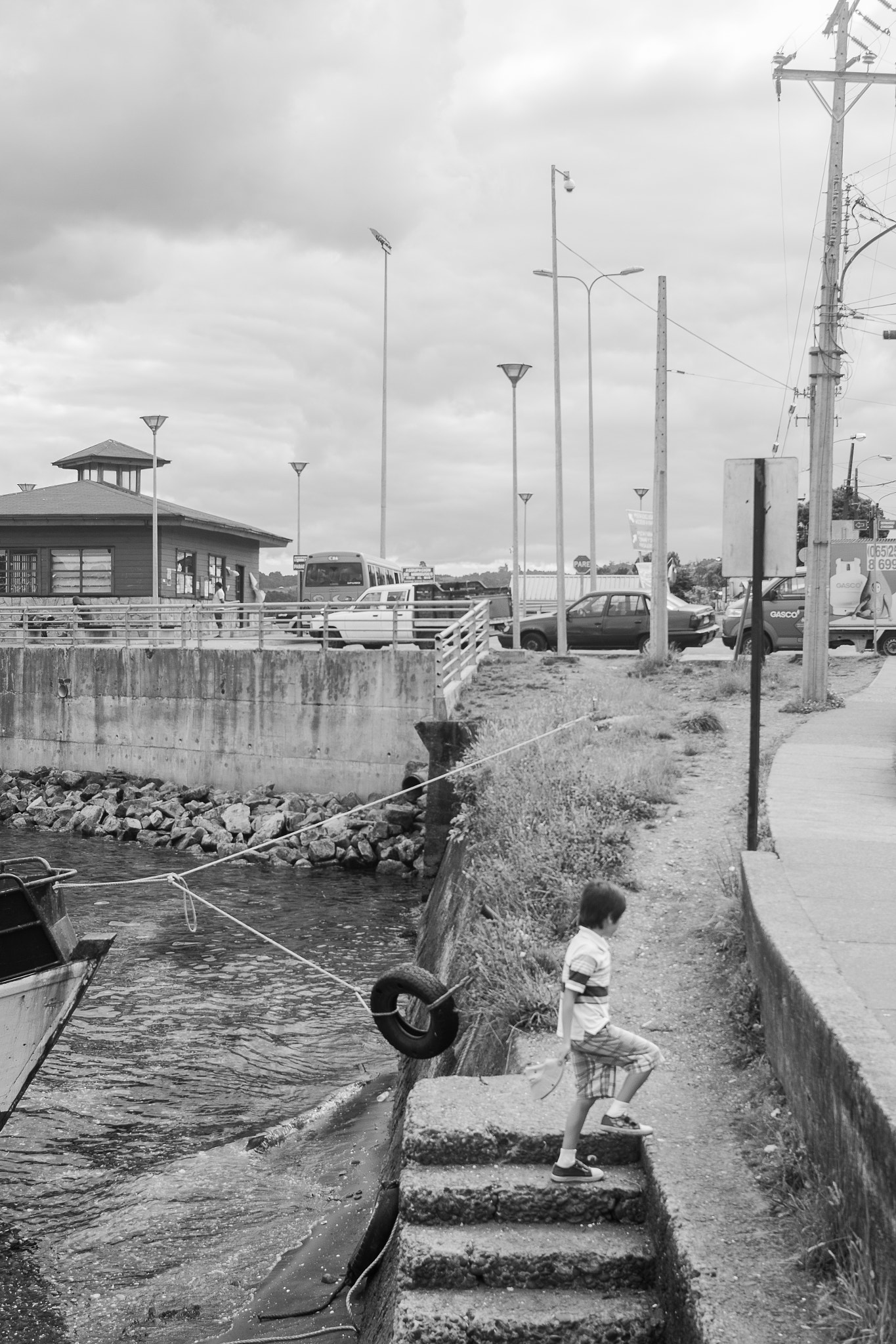 Canon EF 35-80mm f/4-5.6 sample photo. Child photography
