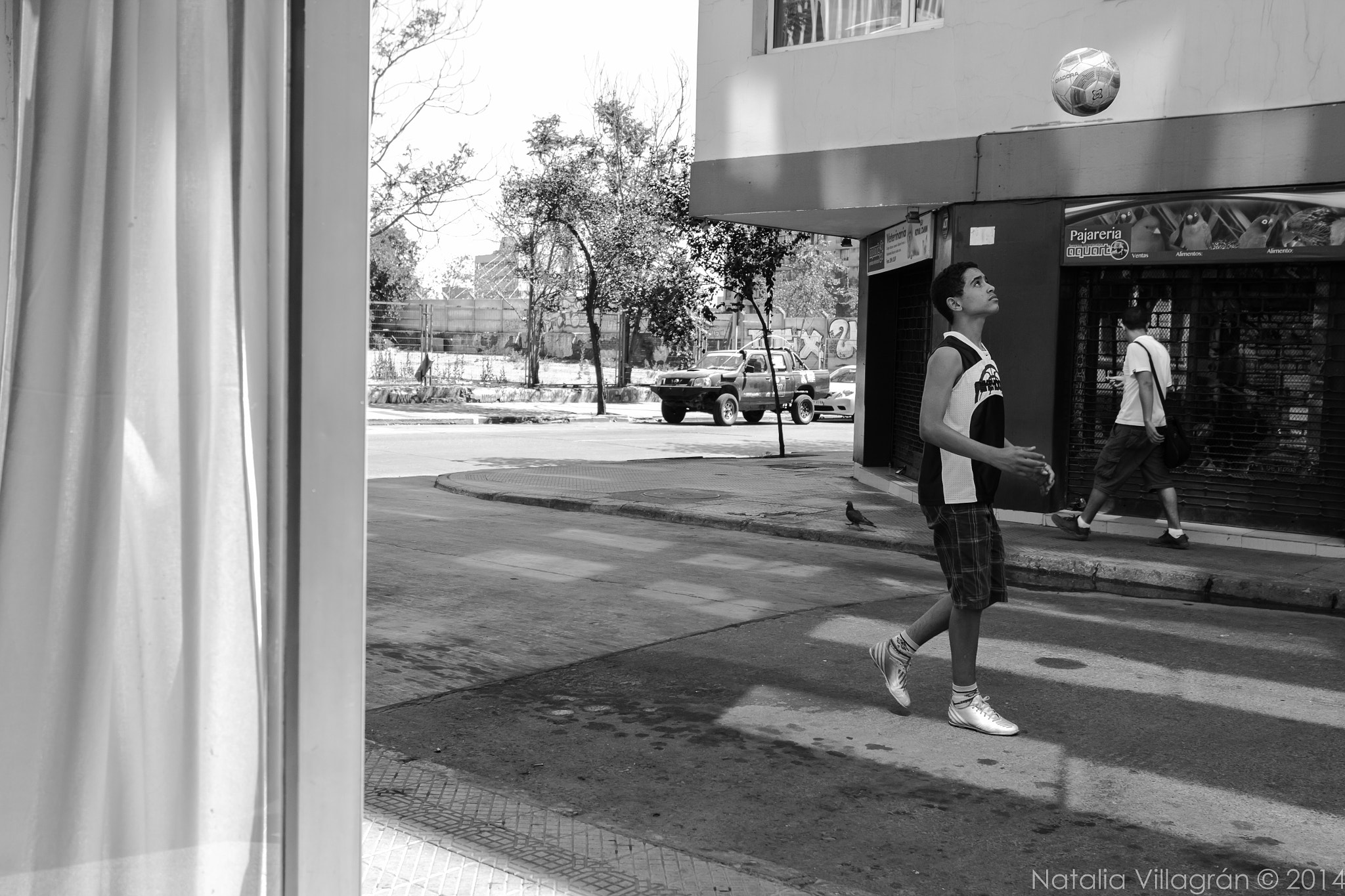 Tokina AT-X Pro 12-24mm F4 (IF) DX sample photo. Street photography