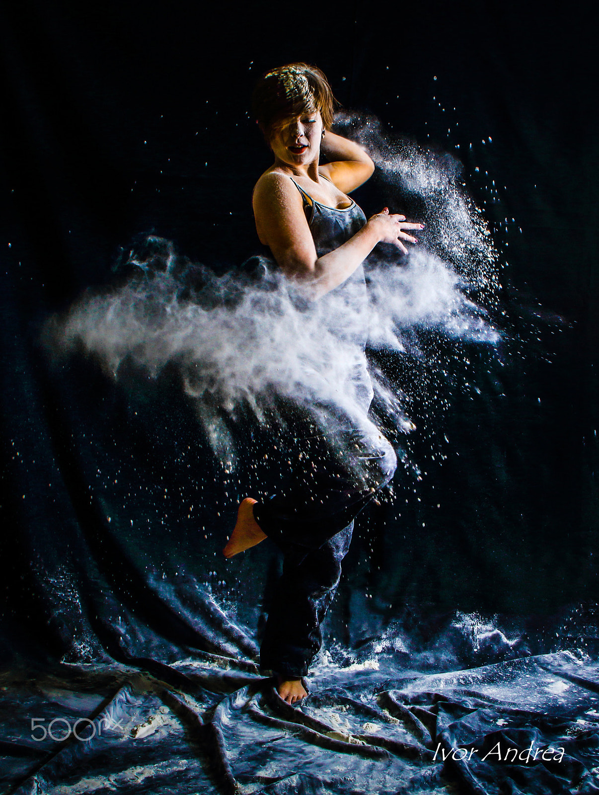 Canon EF 28-105mm f/3.5-4.5 USM sample photo. Dancing photography
