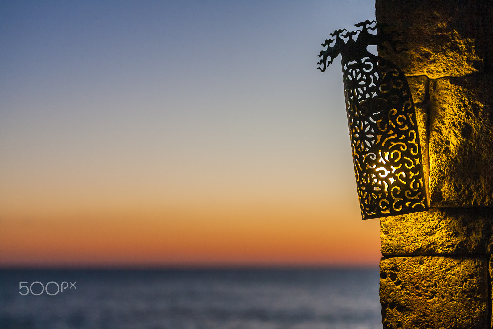 Canon EOS-1D Mark II N sample photo. Lamp at sunset photography