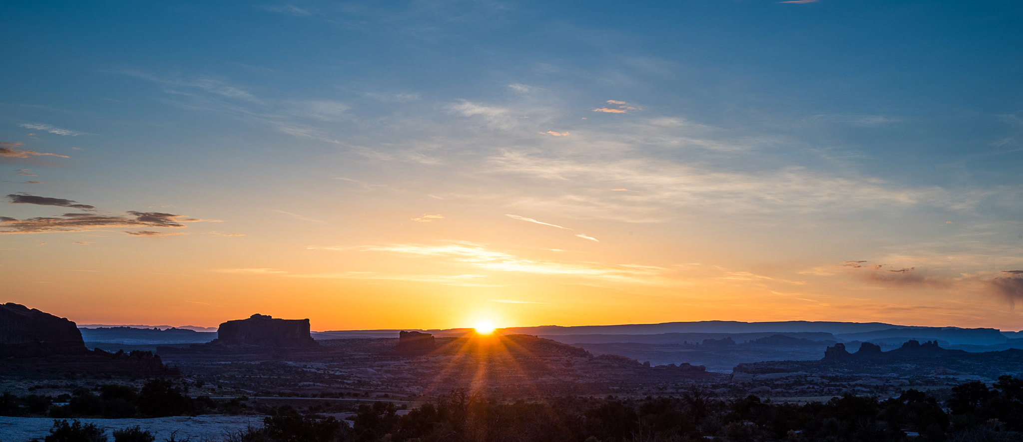 AF Zoom-Nikkor 28-105mm f/3.5-4.5D IF sample photo. Big mesa sunrise photography