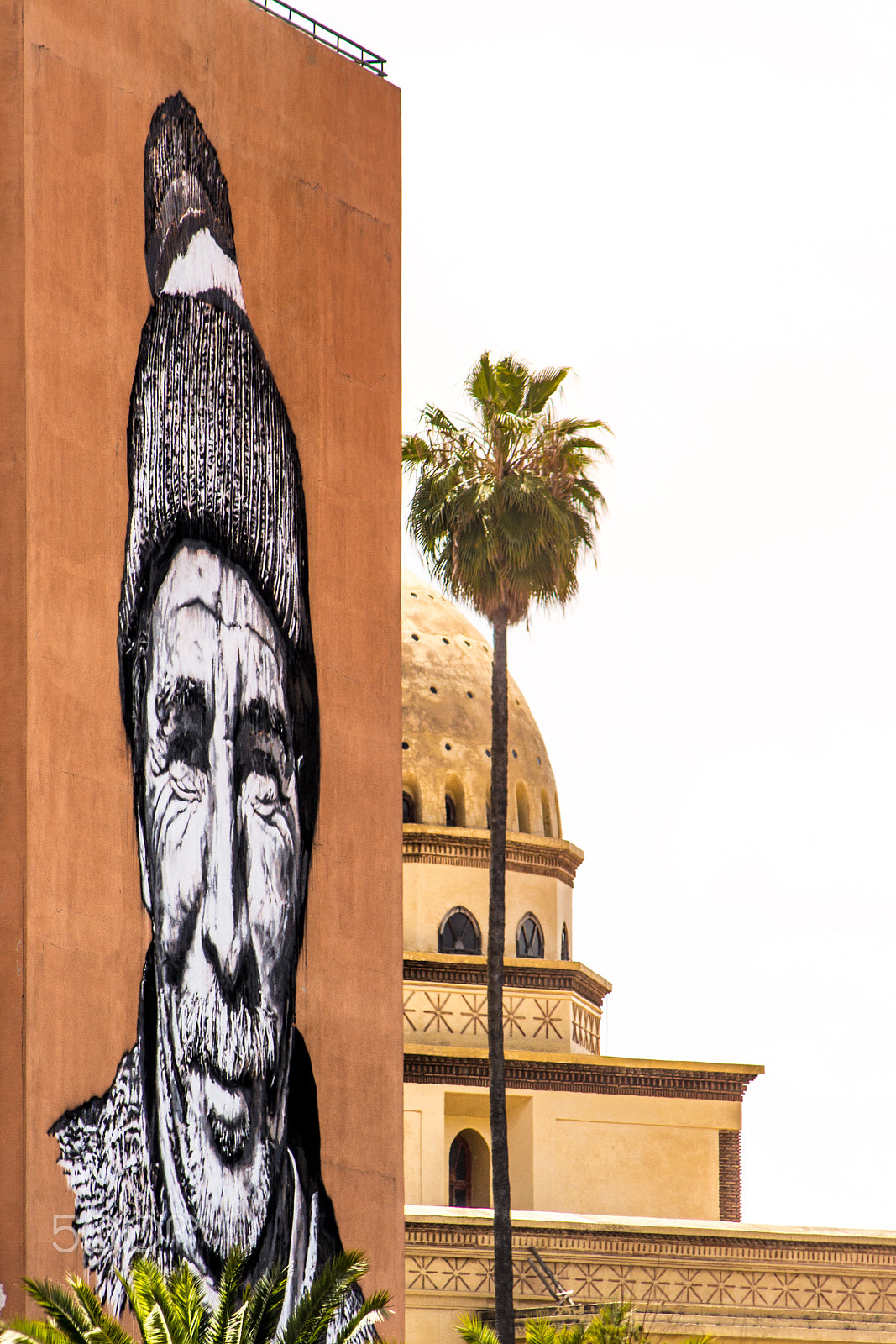 Canon EF 70-210mm f/3.5-4.5 USM sample photo. Street art photography