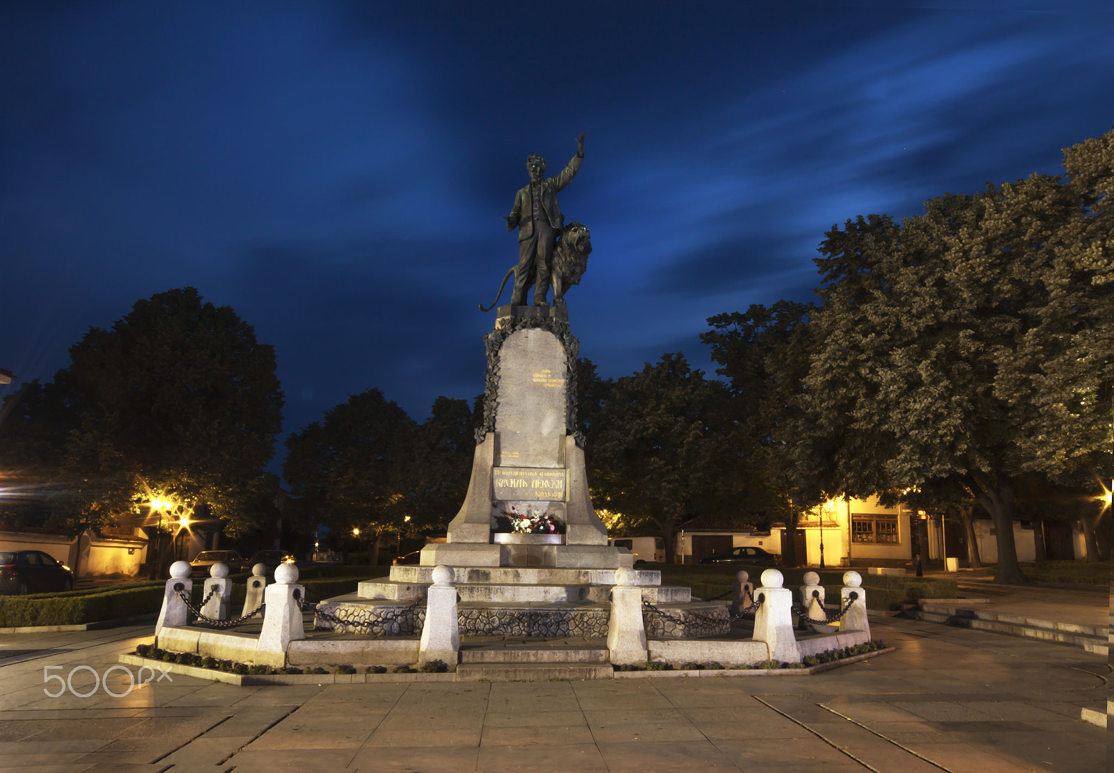 Sigma 10-20mm F4-5.6 EX DC HSM sample photo. The monument photography