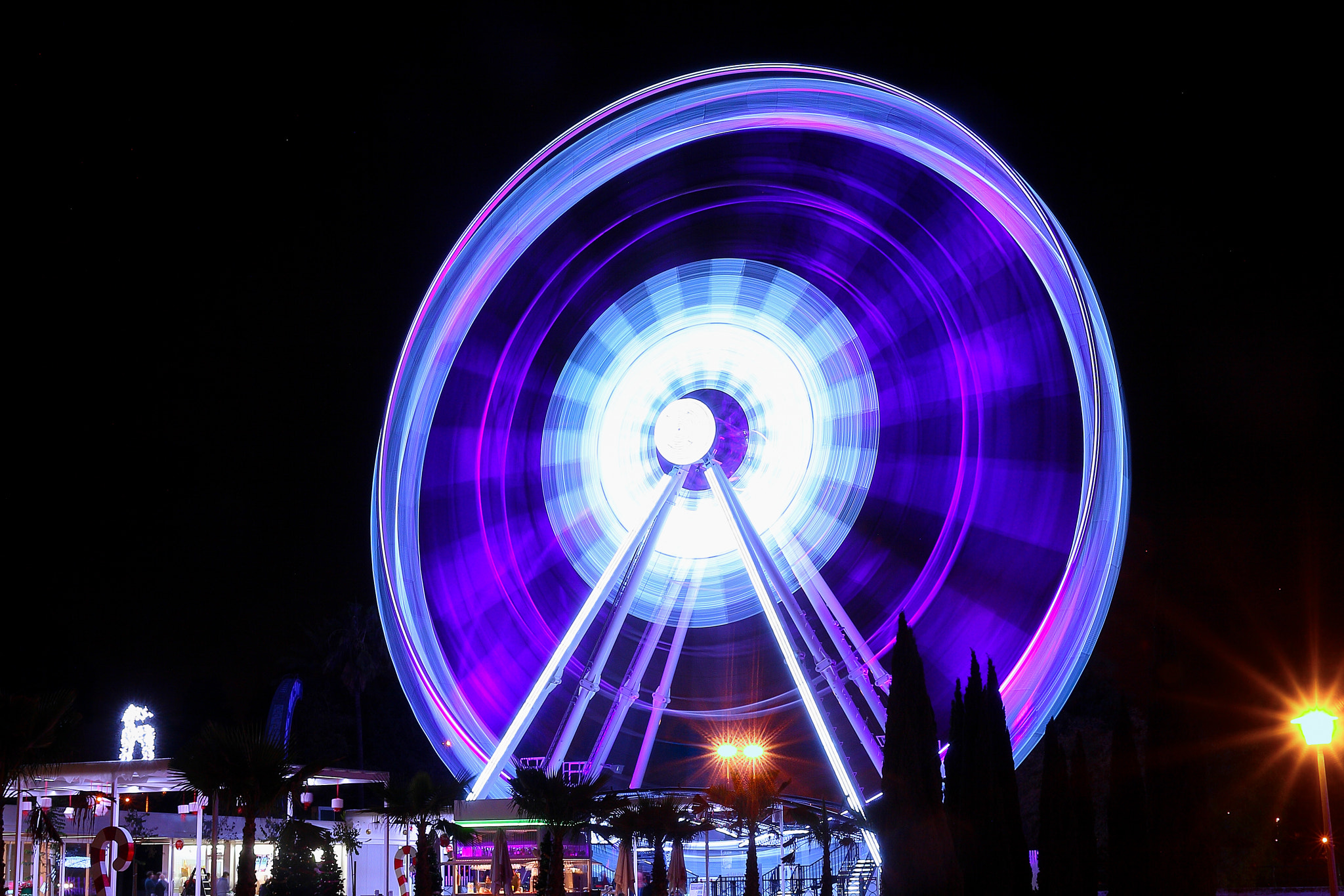 Canon EF 28-105mm f/3.5-4.5 USM sample photo. Luz en movimiento photography