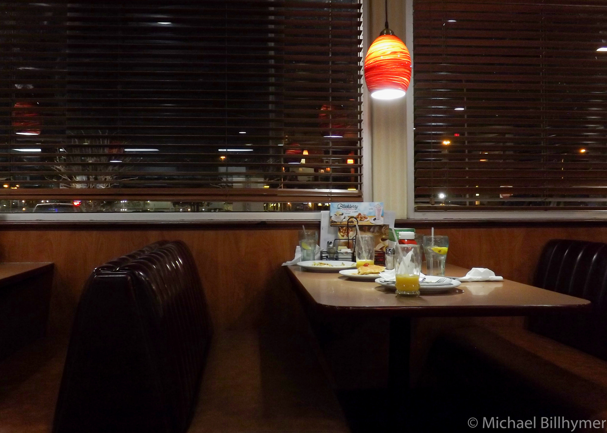 Fujifilm FinePix S4430 sample photo. Last diner photography