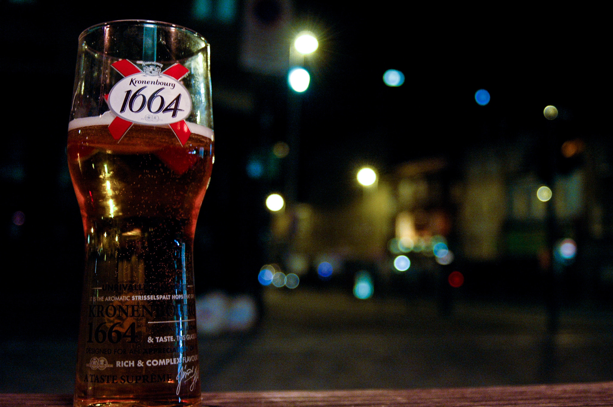 AF Zoom-Nikkor 28-80mm f/3.3-5.6G sample photo. A pint of 1664 - lower marsh photography