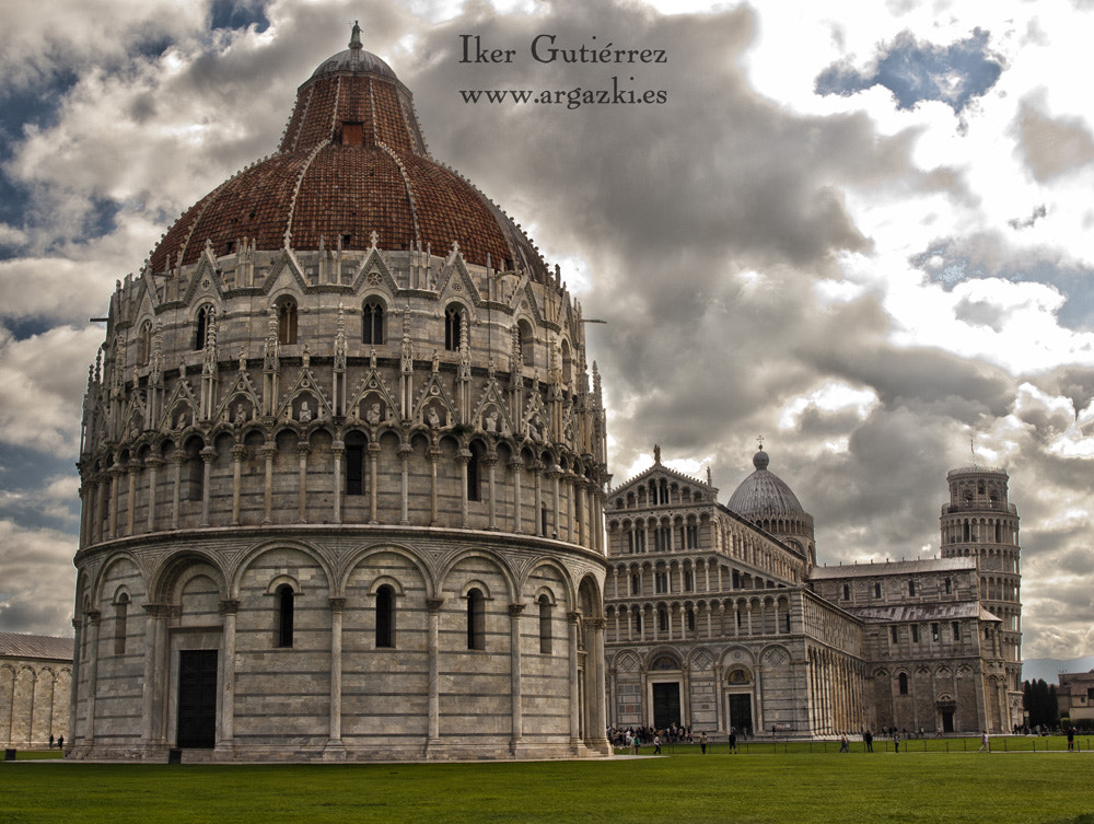 Olympus E-620 (EVOLT E-620) + OLYMPUS 14-42mm Lens sample photo. Pisa photography