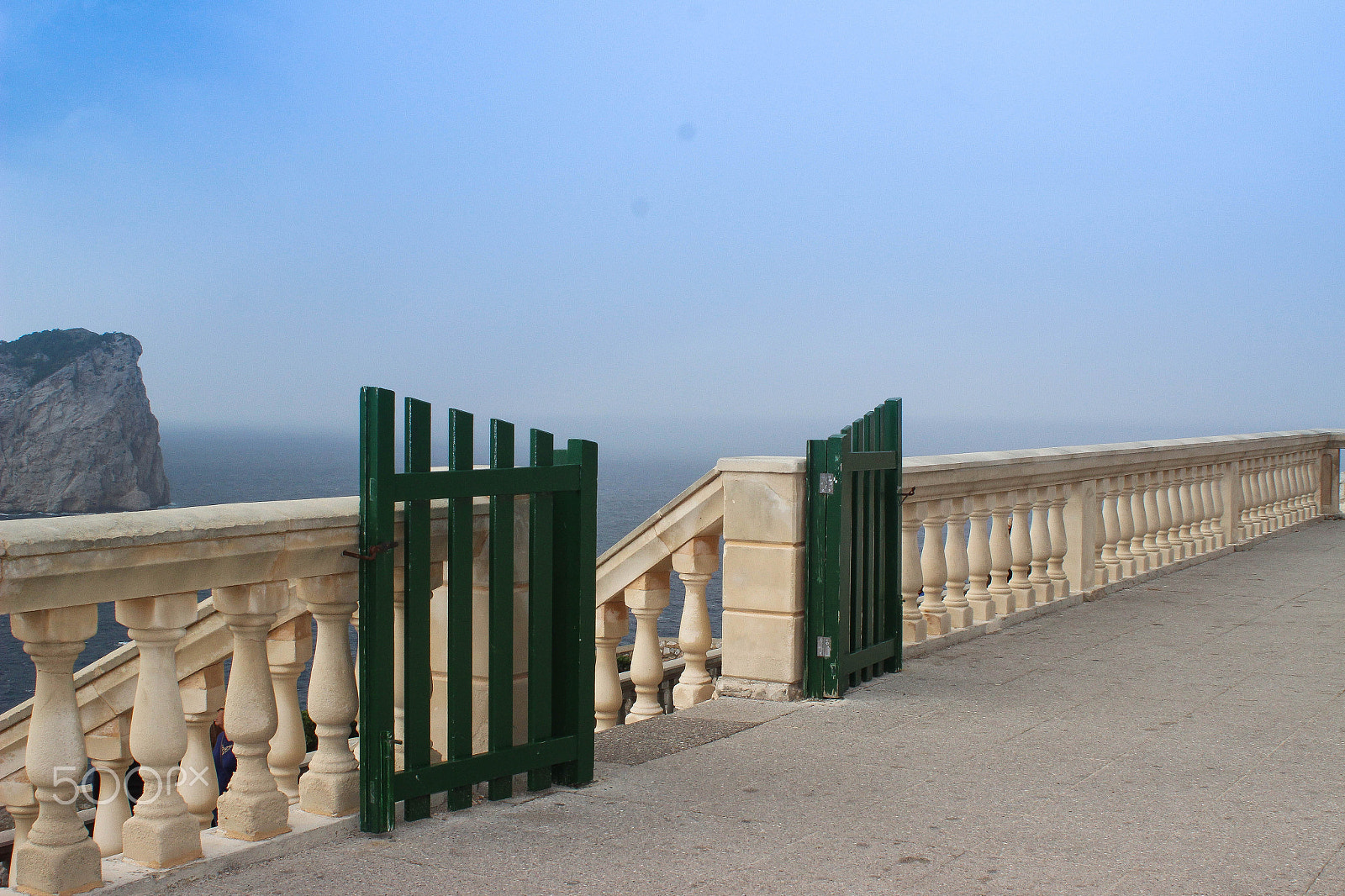 Canon EF 28-80mm f/3.5-5.6 sample photo. Opened dors photography