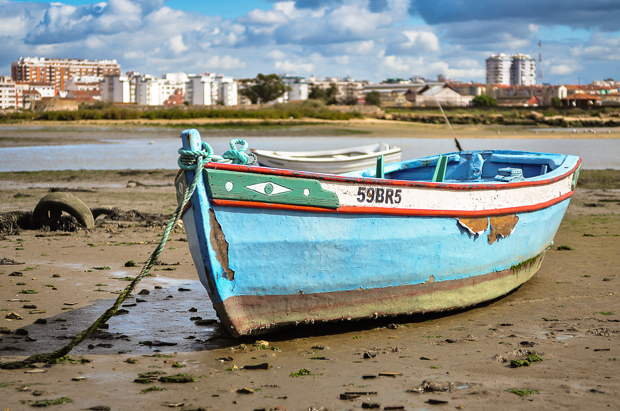 AF Zoom-Nikkor 28-85mm f/3.5-4.5 sample photo. Fishing boat photography