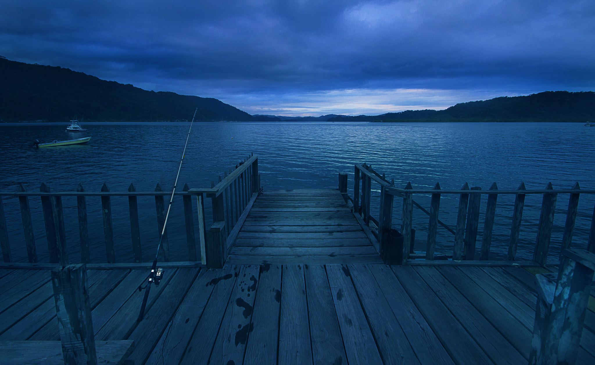 Sigma 10-20mm F3.5 EX DC HSM sample photo. The dock photography