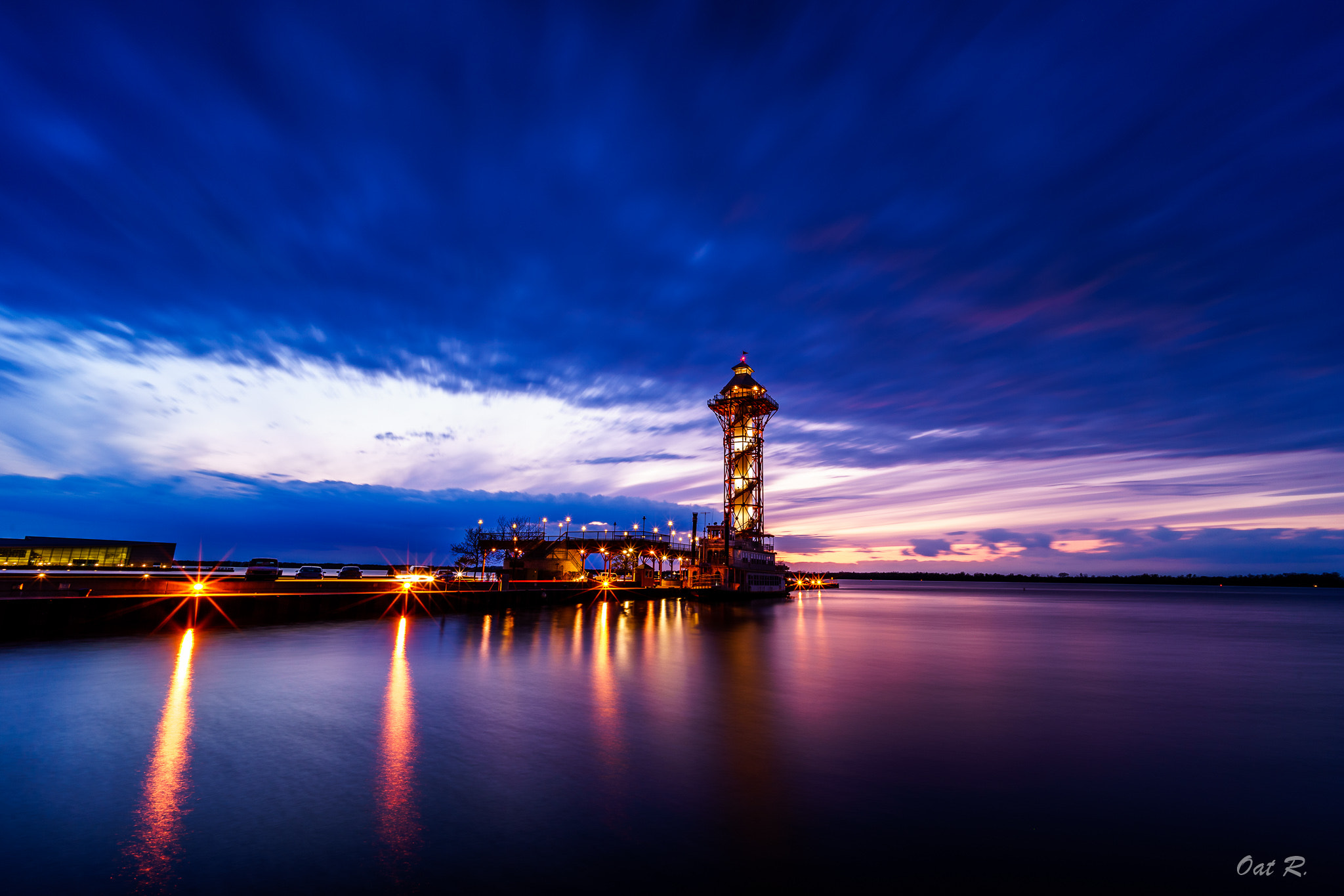 Sony a7 II + Voigtlander SUPER WIDE-HELIAR 15mm F4.5 III sample photo. Public dock photography