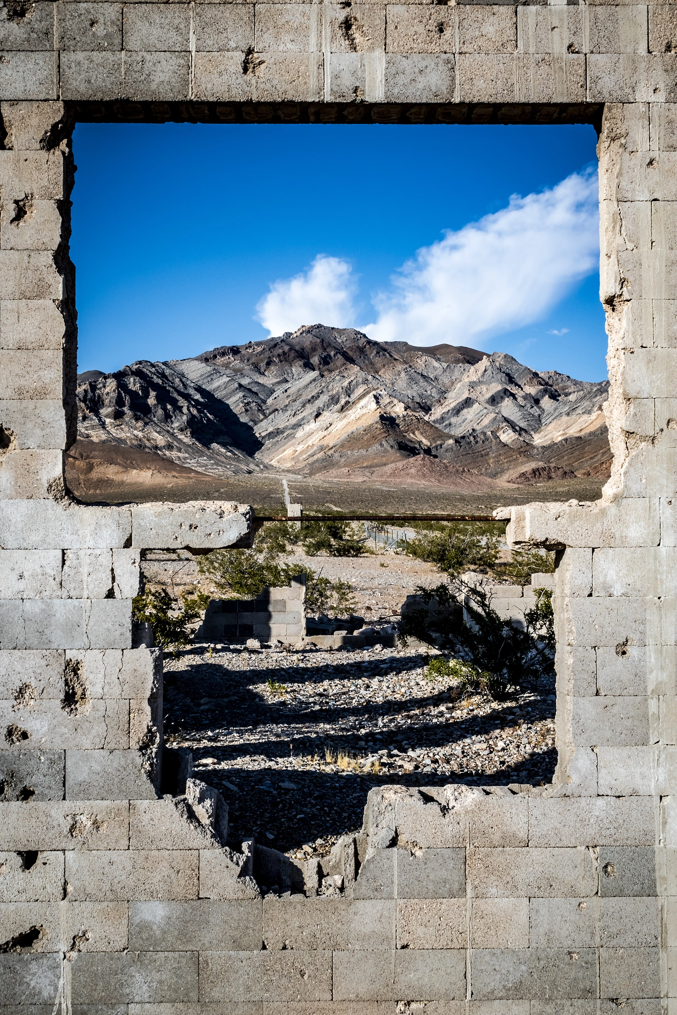 Canon EF 400mm f/2.8L sample photo. Window to the world photography