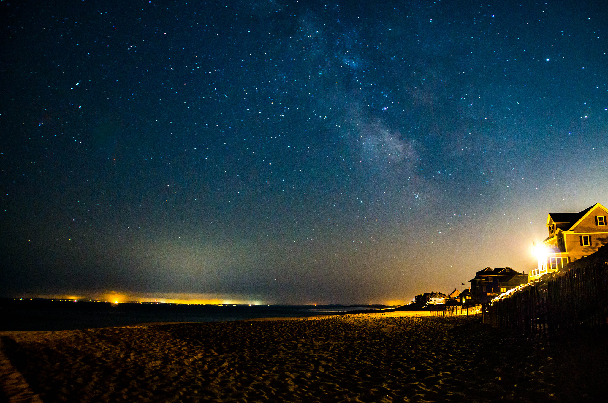 Tamron AF 18-200mm F3.5-6.3 XR Di II LD Aspherical (IF) Macro sample photo. Milky way by the beach photography