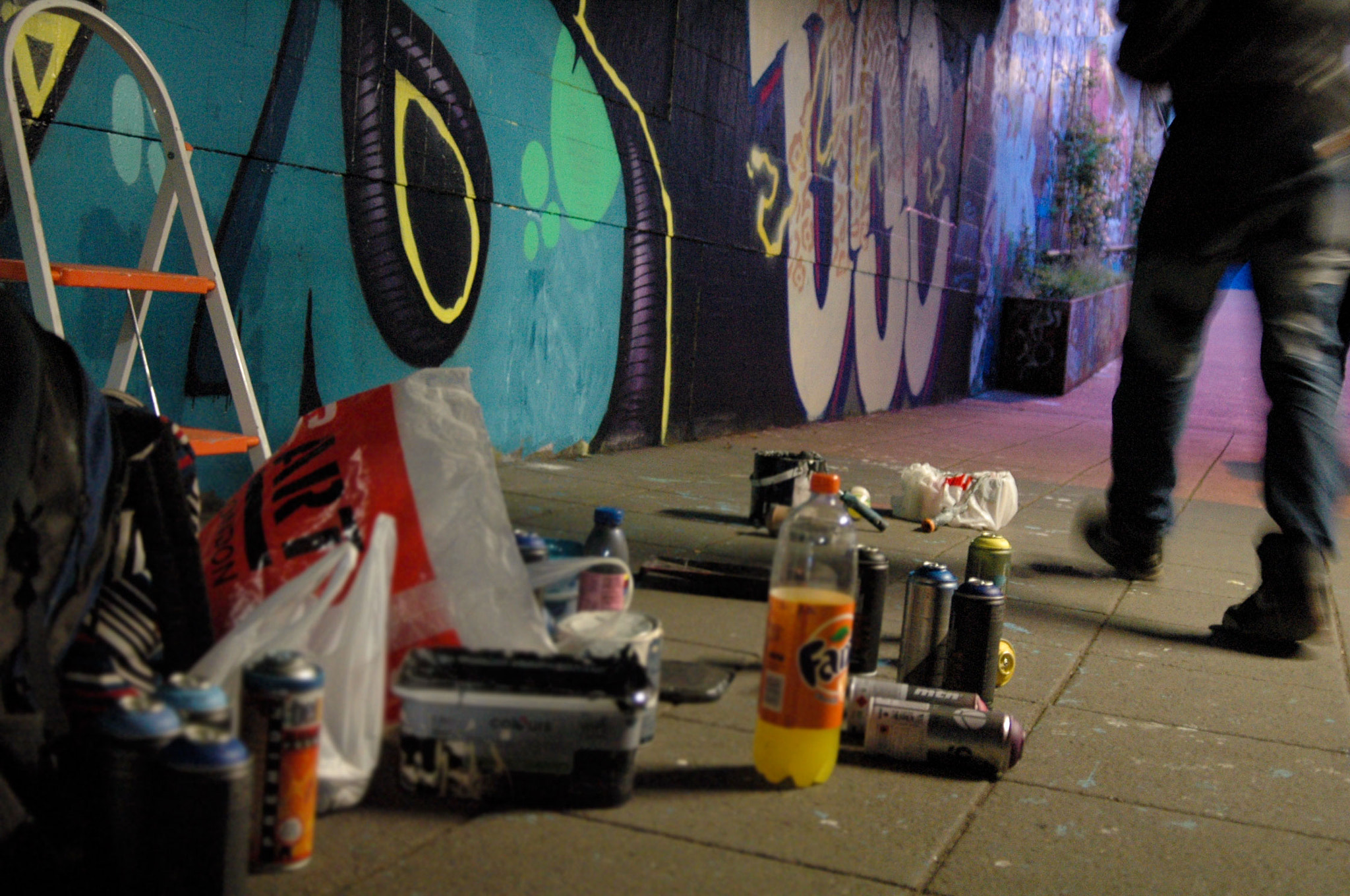AF Zoom-Nikkor 28-80mm f/3.3-5.6G sample photo. Grafitti from close - mcks photography