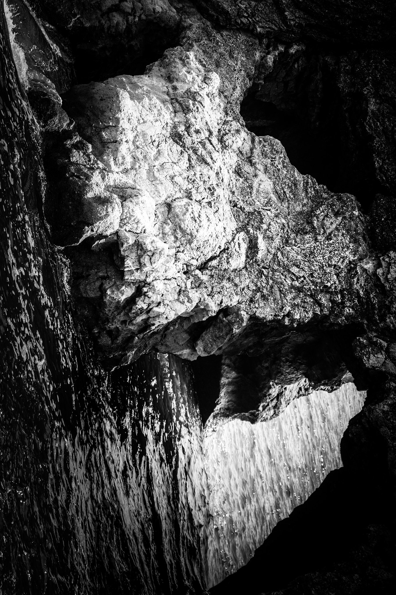 Sigma 17-70mm F2.8-4 DC Macro HSM | C sample photo. Rocky 2 photography