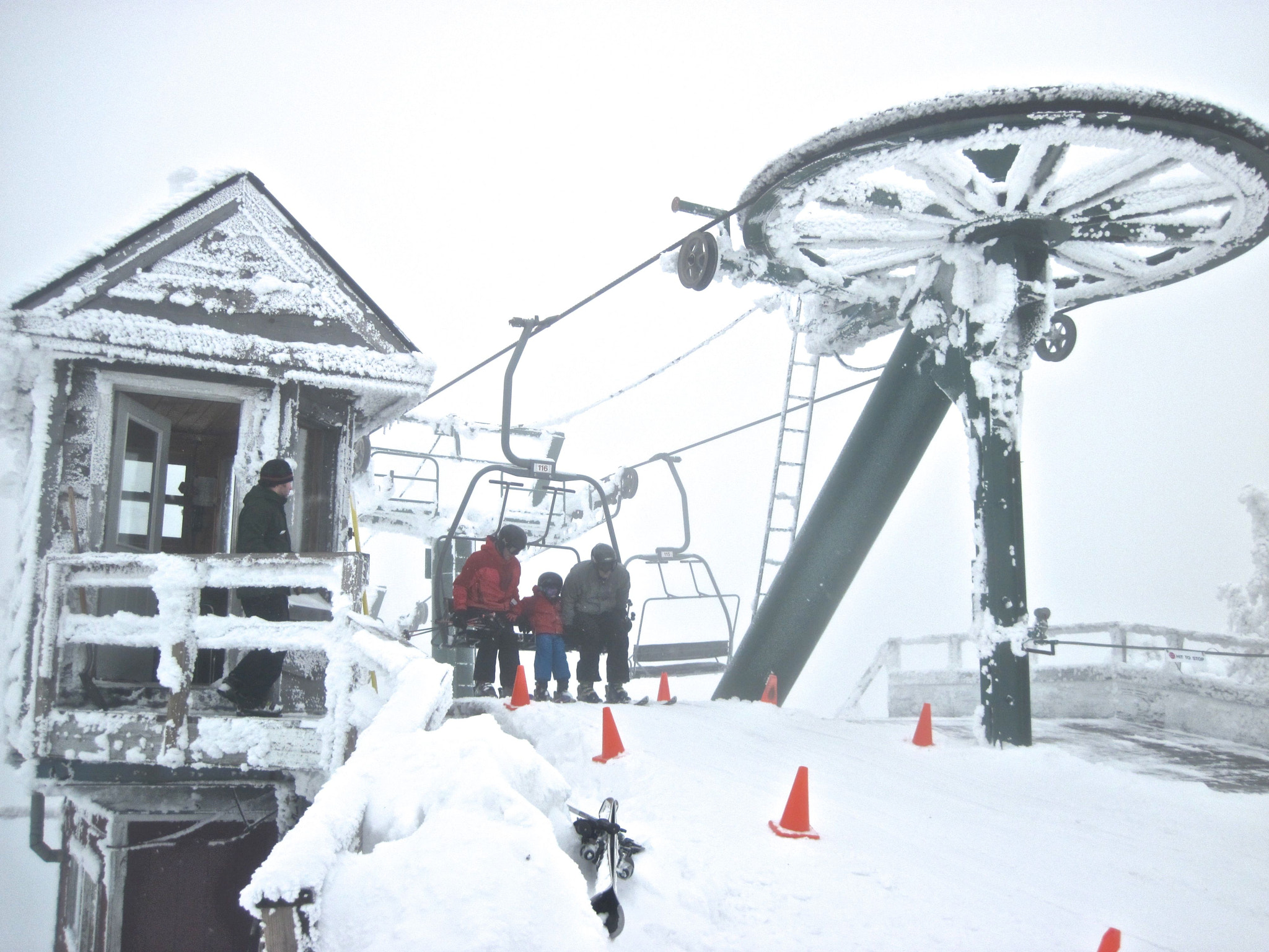 Canon PowerShot D10 sample photo. Sugarbush frozen lifts photography