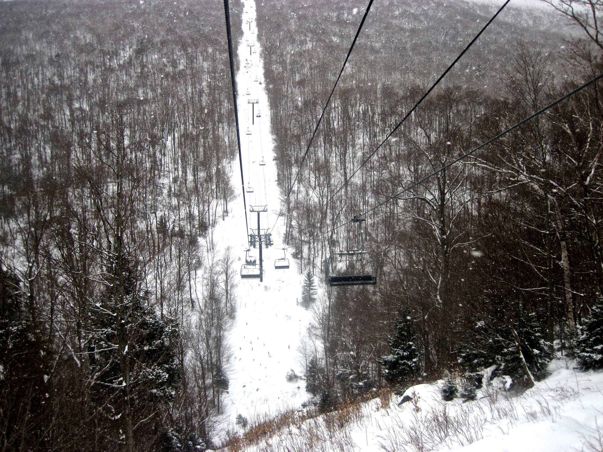 Canon PowerShot D10 sample photo. Sugarbush mount ellen lift photography