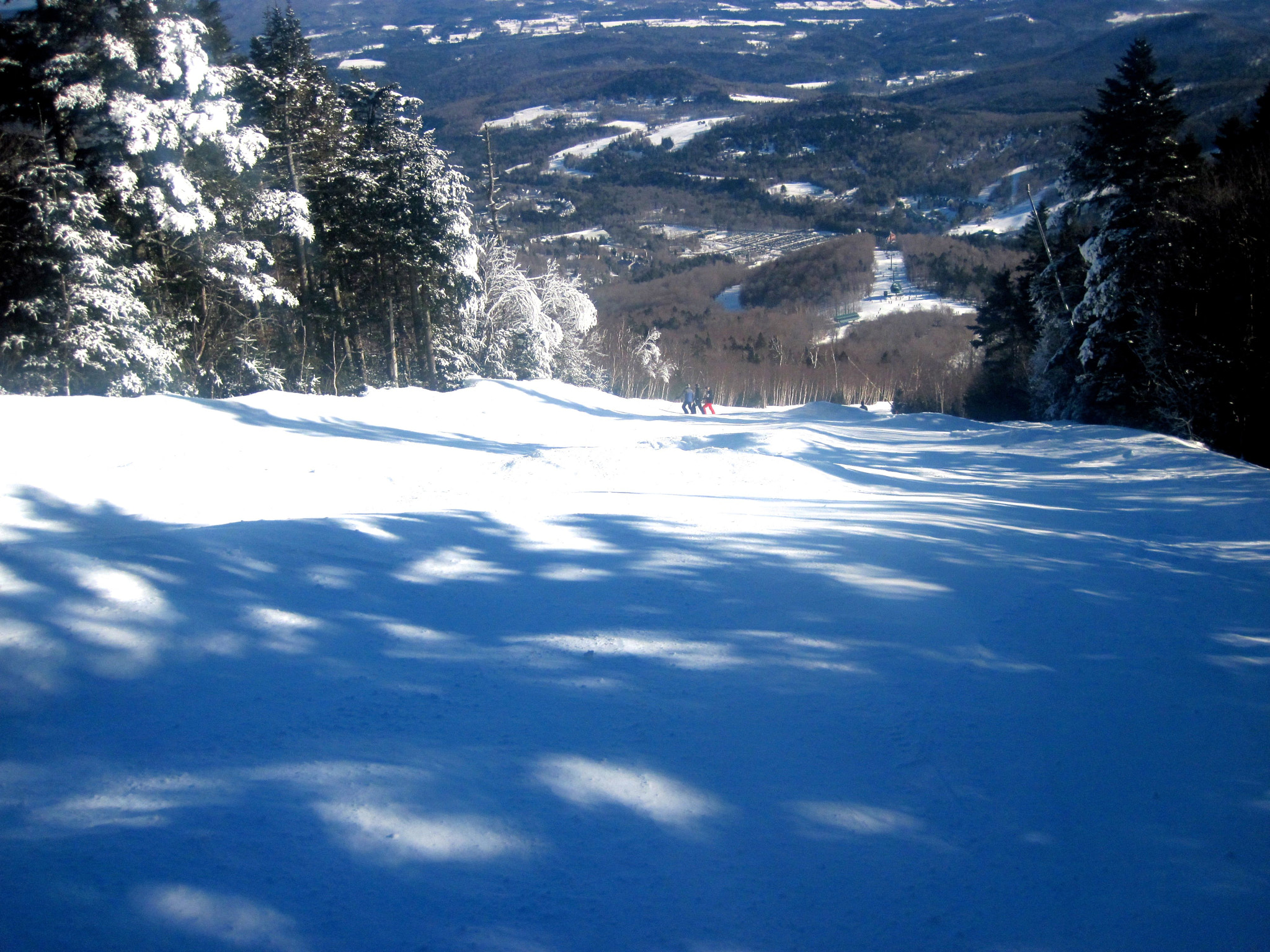 Canon PowerShot D10 sample photo. Sugarbush trail blue photography