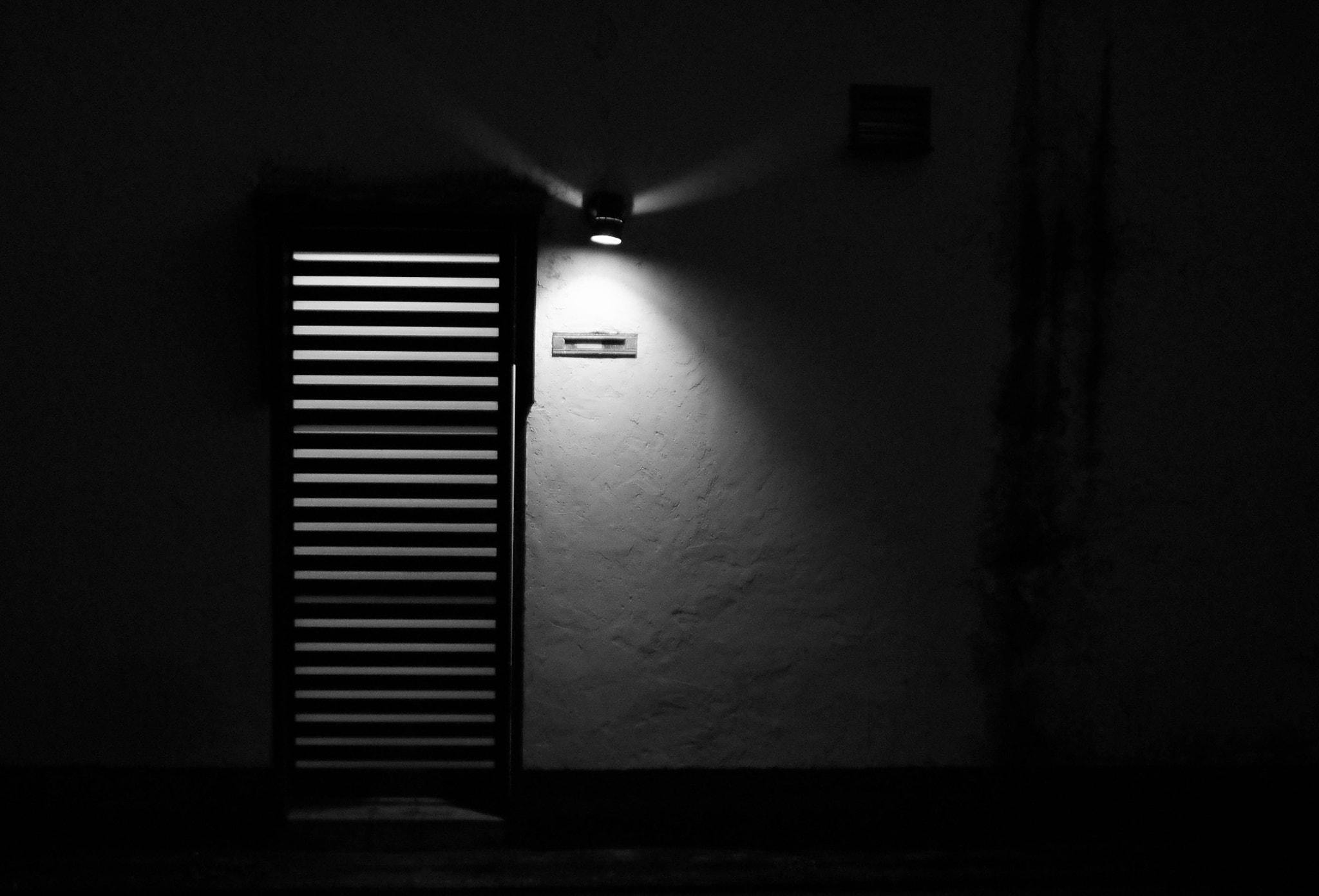 Pentax K-30 sample photo. Lonely door photography
