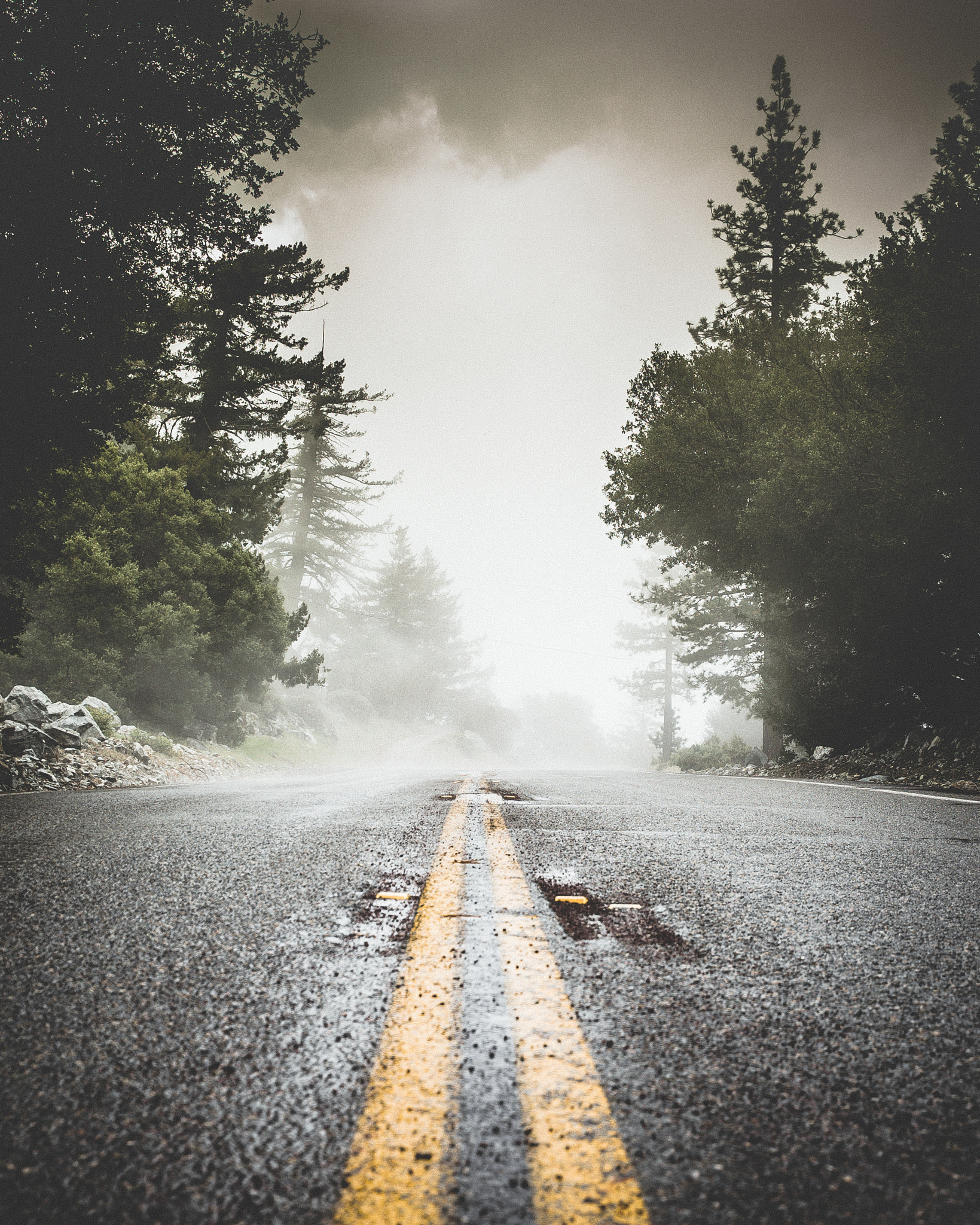 Sony a7S II + Sony FE PZ 28-135mm F4 G OSS sample photo. Hazy and alone photography