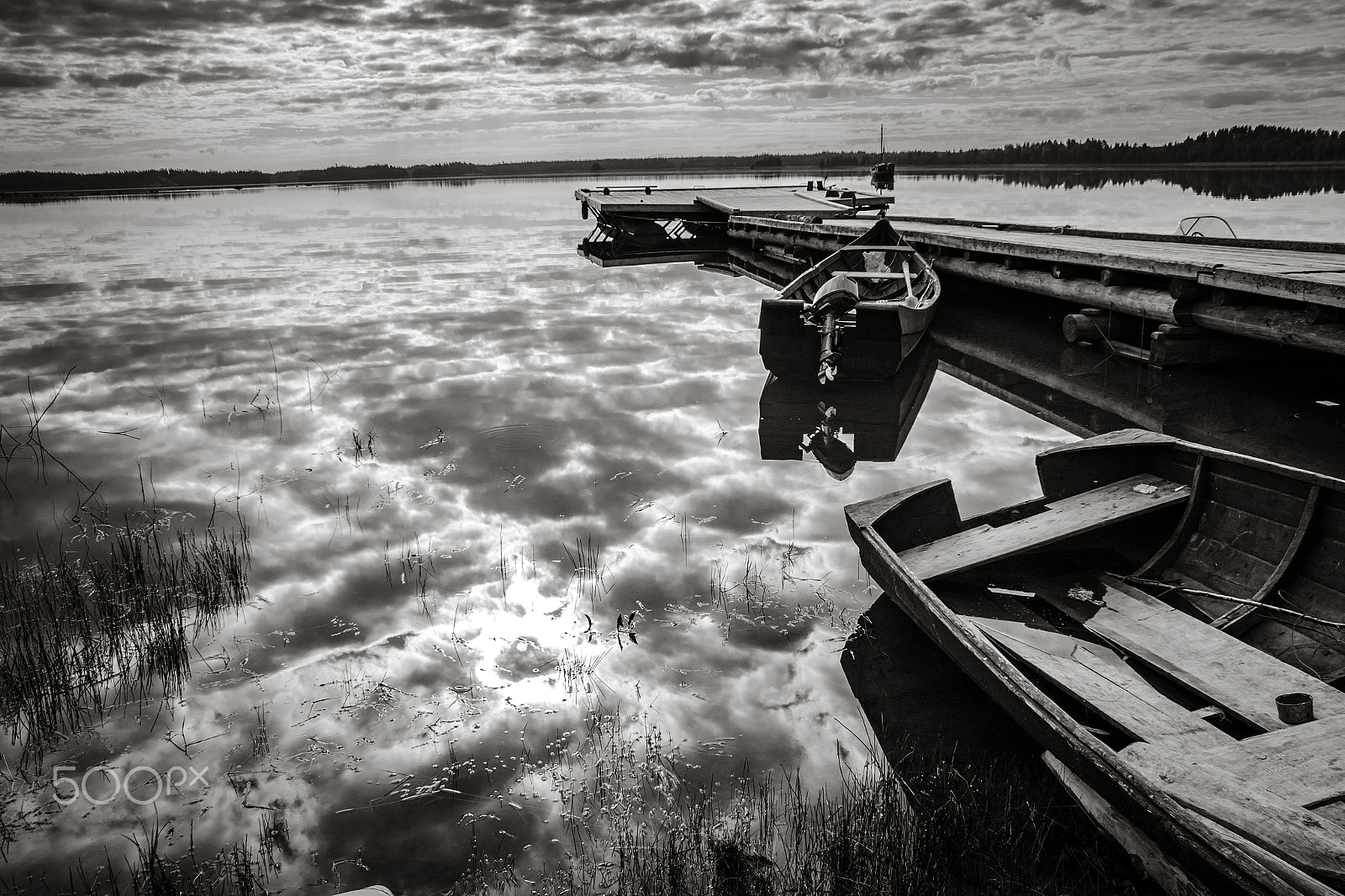 Canon EF-S 18-55mm F3.5-5.6 sample photo. The village of varishpelda / boat dock photography