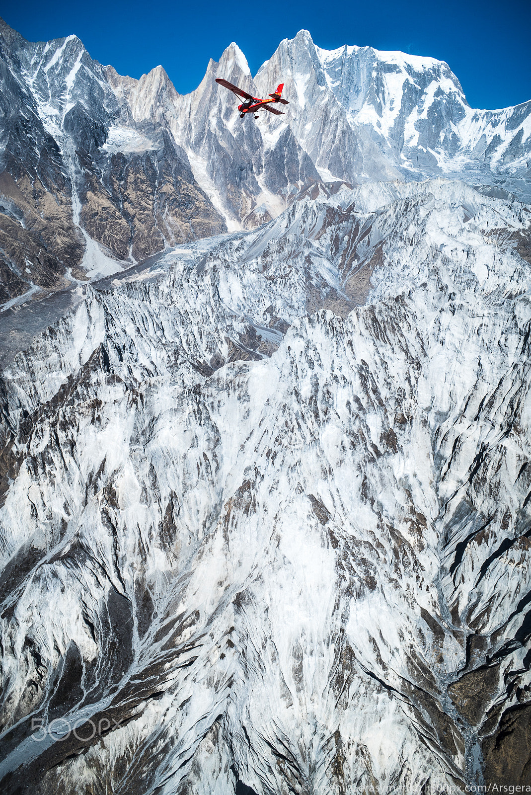 Sony a7S + Sony 20mm F2.8 sample photo. Flying higher than himalaya mountains photography