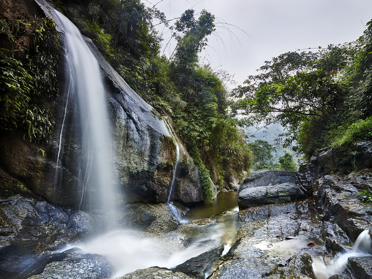 Phase One IQ260 sample photo. Pan hu waterfall vietnam photography